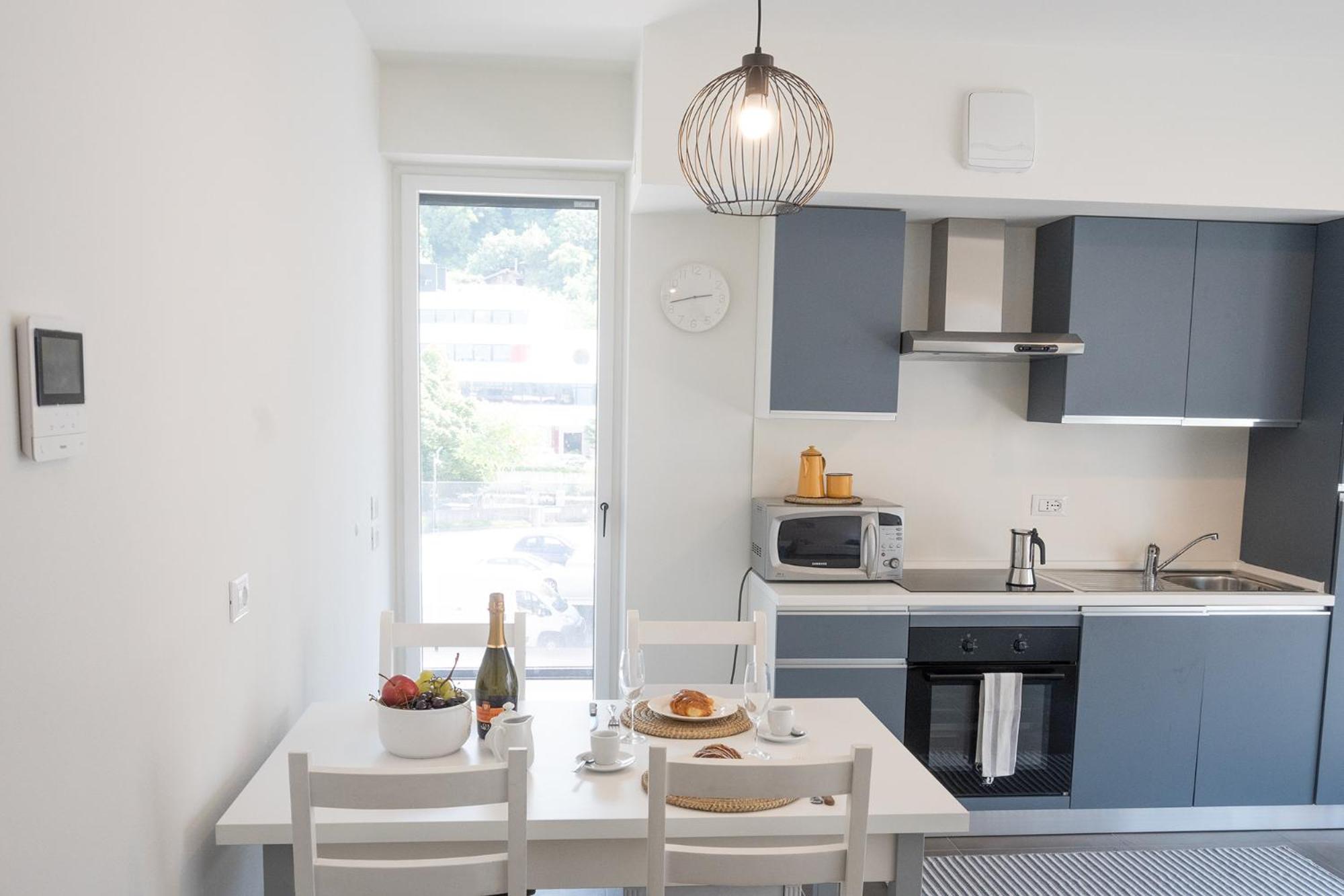 One-Bedroom Apartment with Balcony photo 2