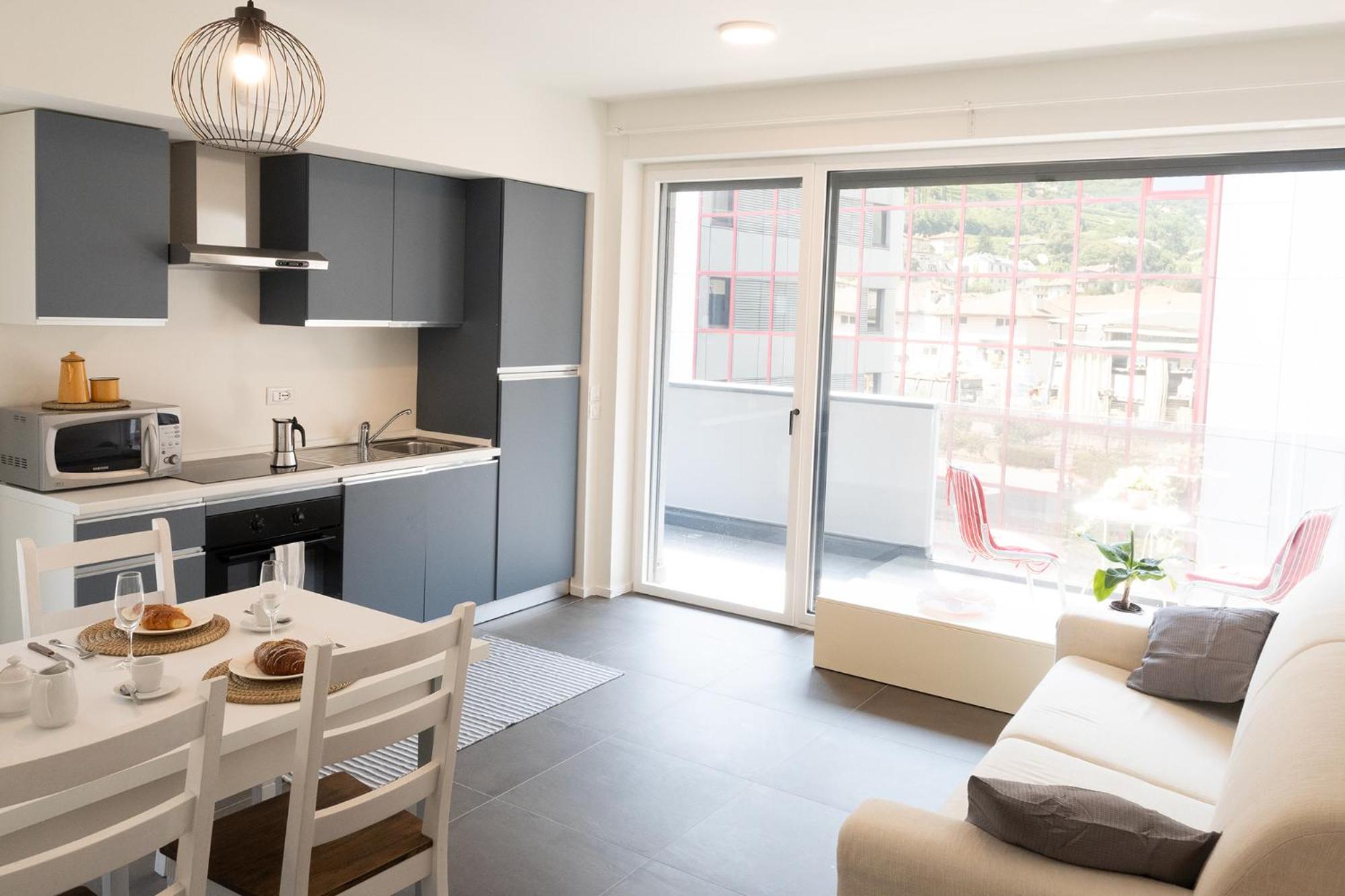 One-Bedroom Apartment with Balcony photo 3