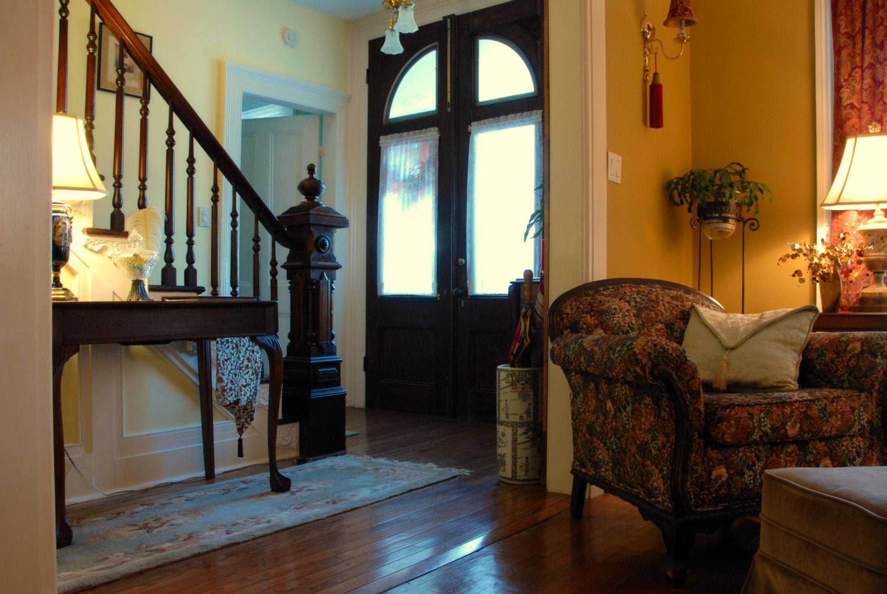 Queen Room photo 3