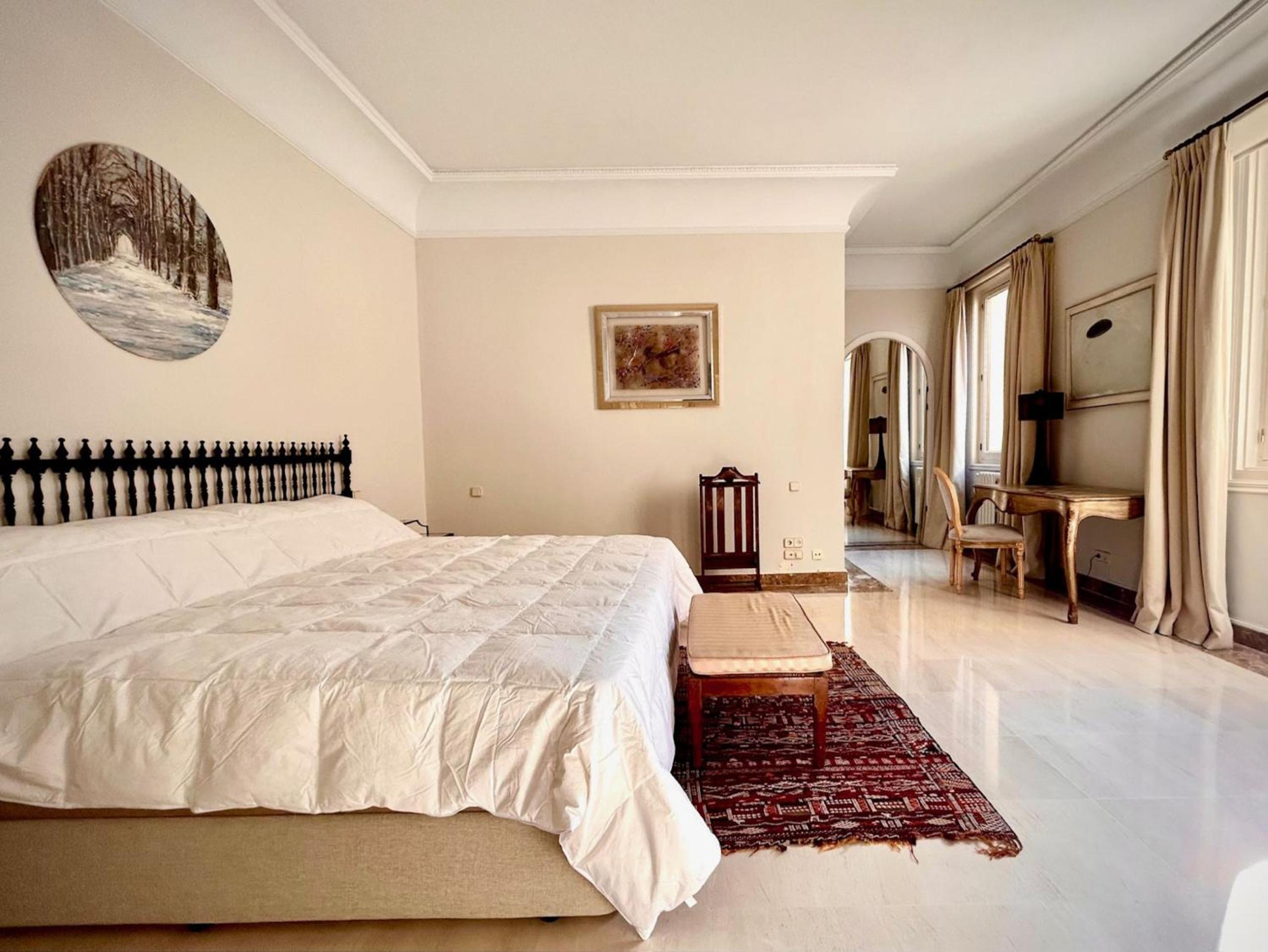 Three-Bedroom Deluxe Apartment photo 3