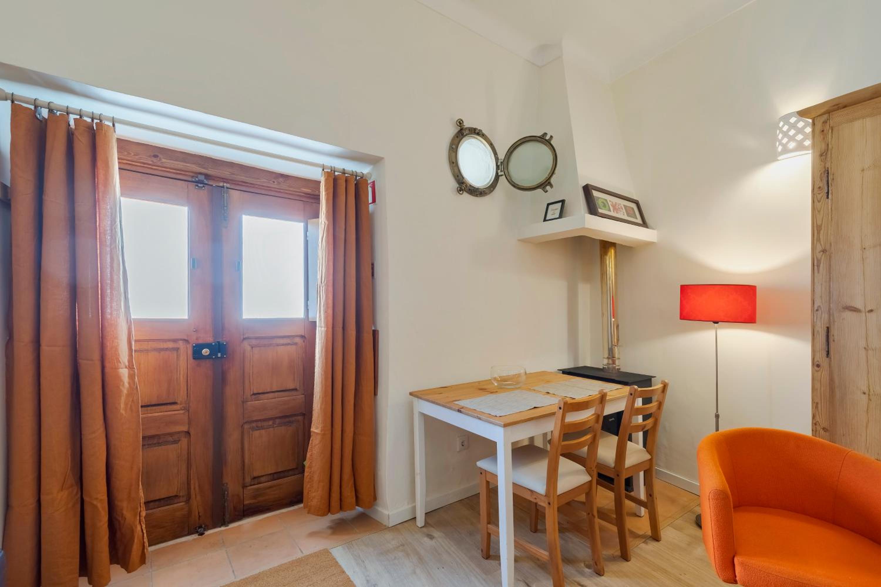 One-Bedroom House photo 2