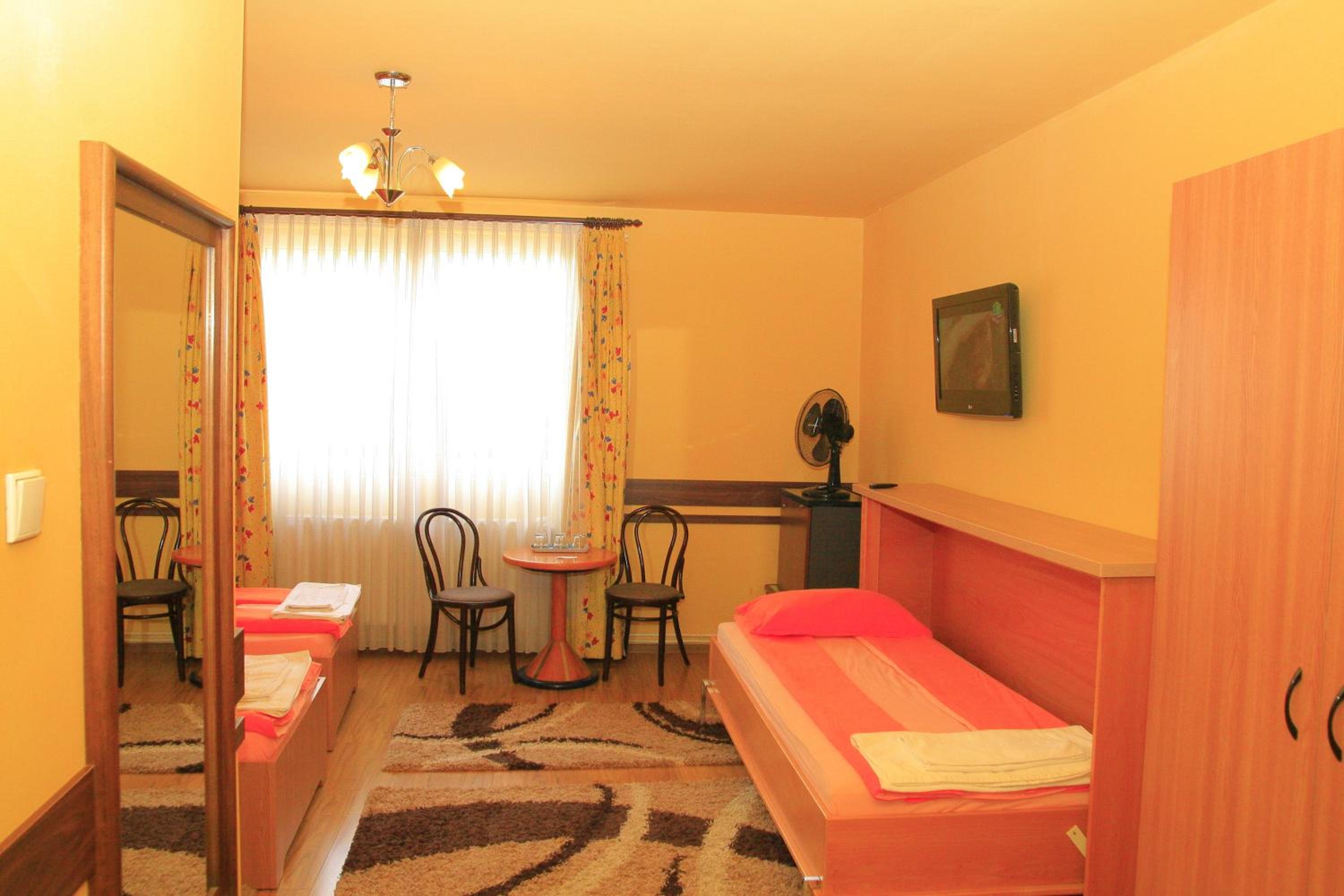 Triple Room - Photo 3