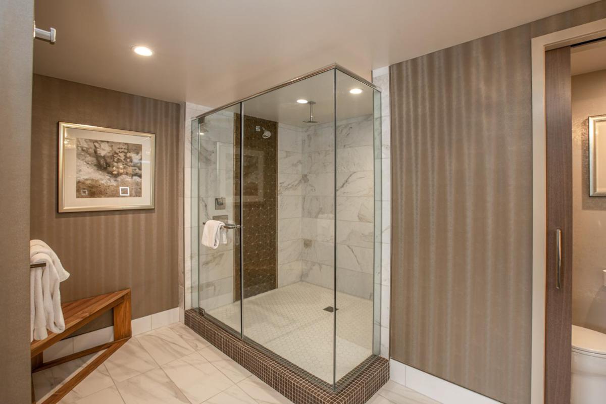 Signature Suite King - Adult Only 21+ (Willows Hotel) photo 3