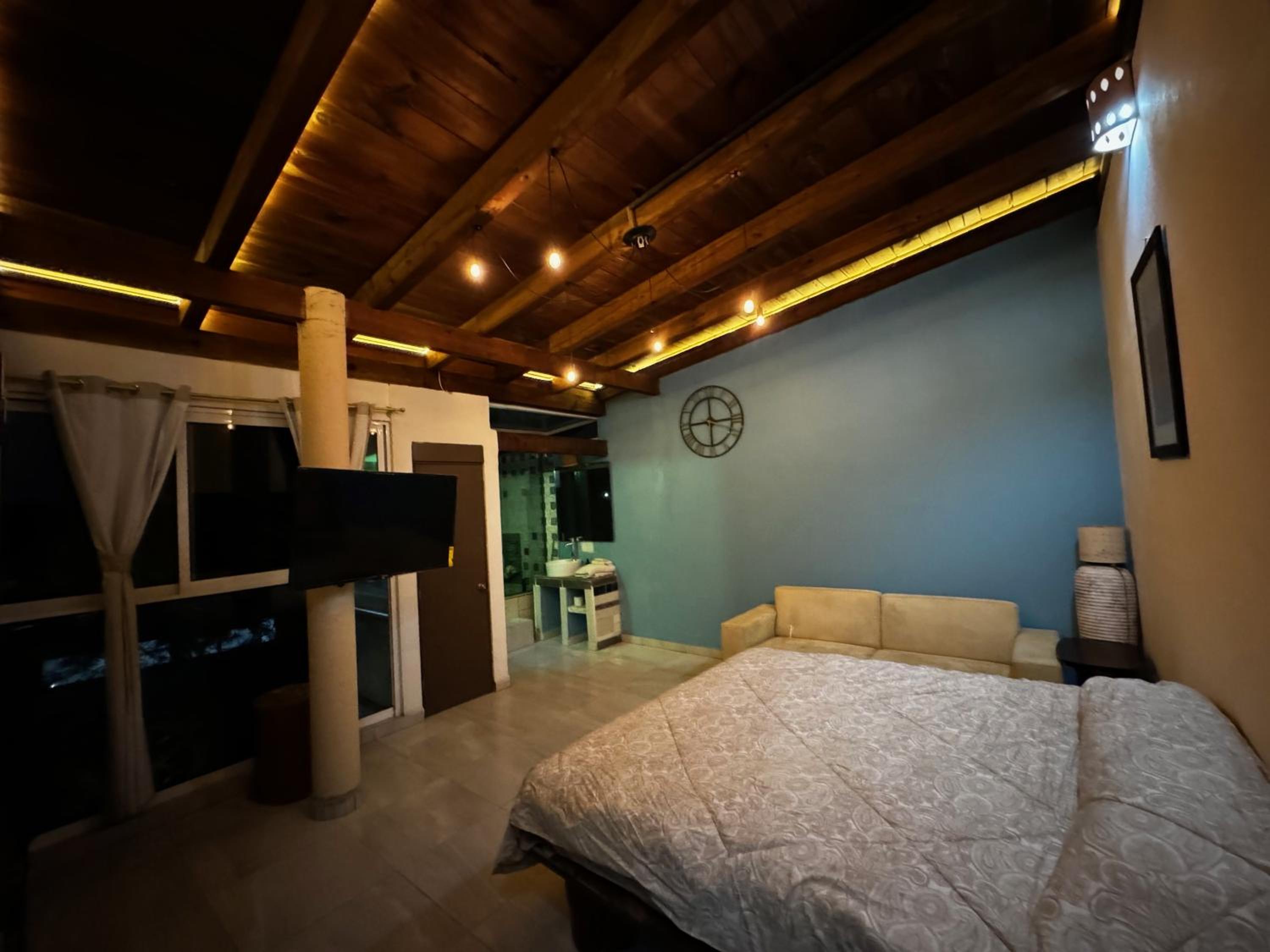 Deluxe Bungalow with Garden View - Photo 12