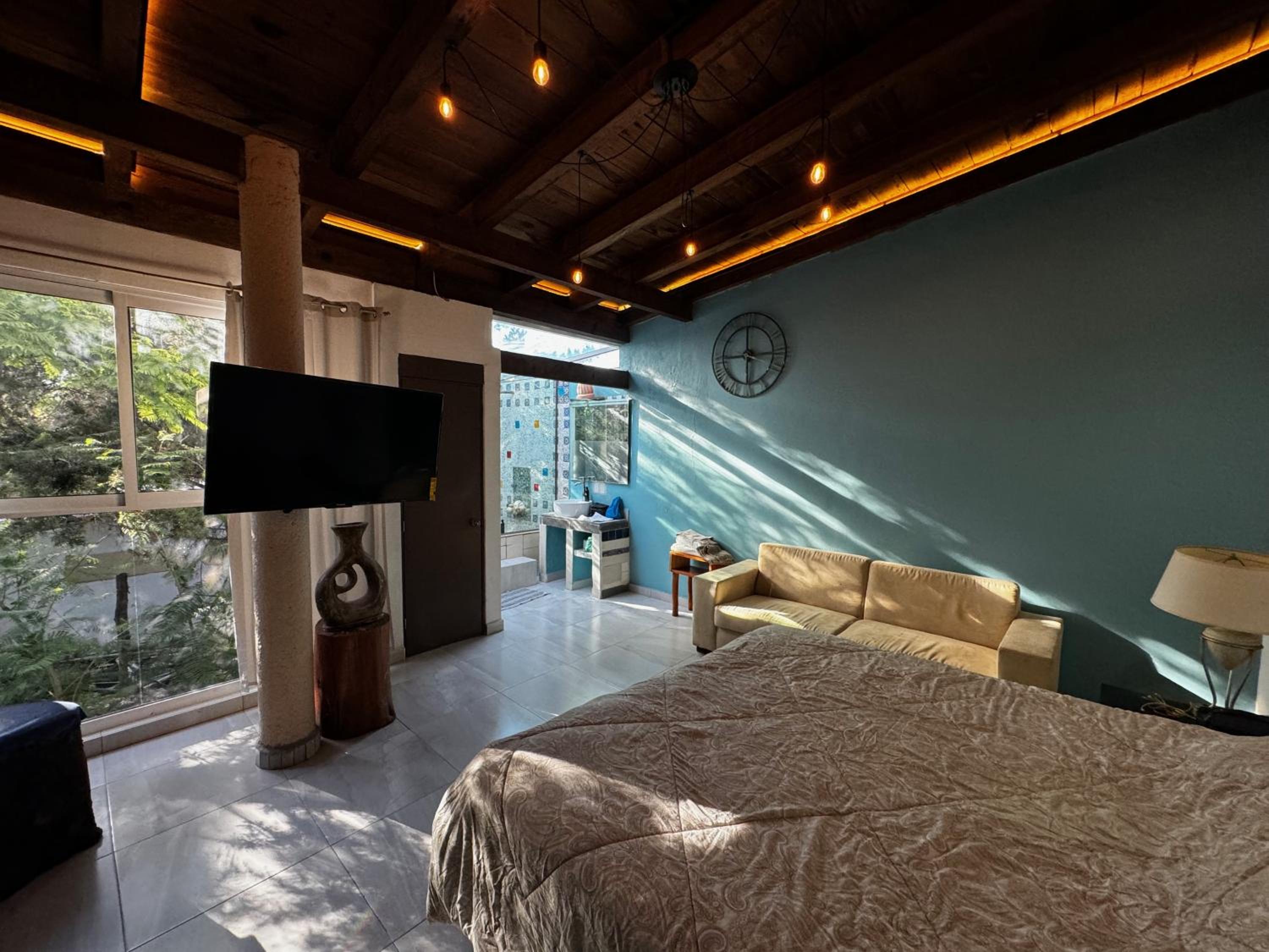 Deluxe Bungalow with Garden View - Photo 11