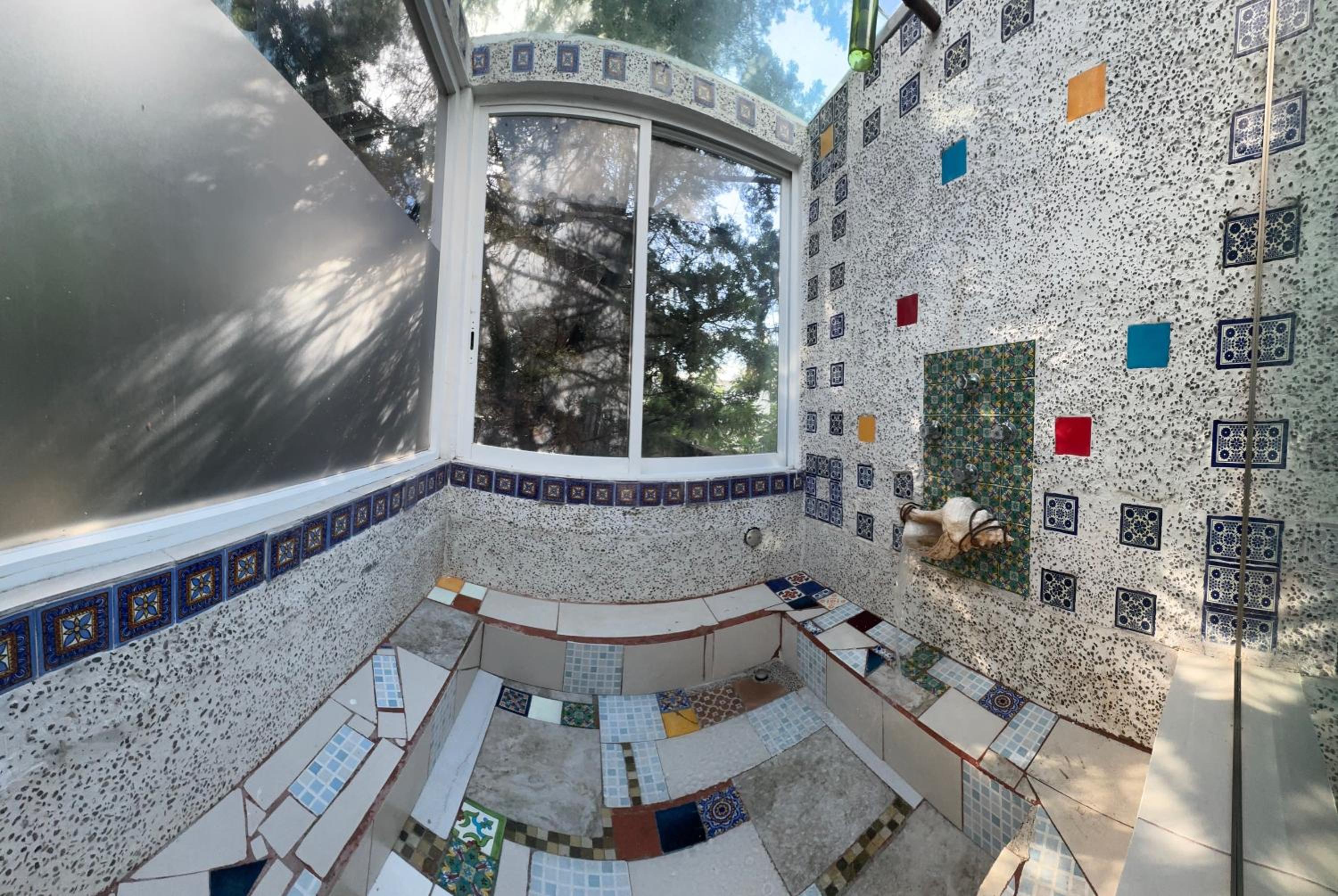 Deluxe Bungalow with Garden View - Photo 4