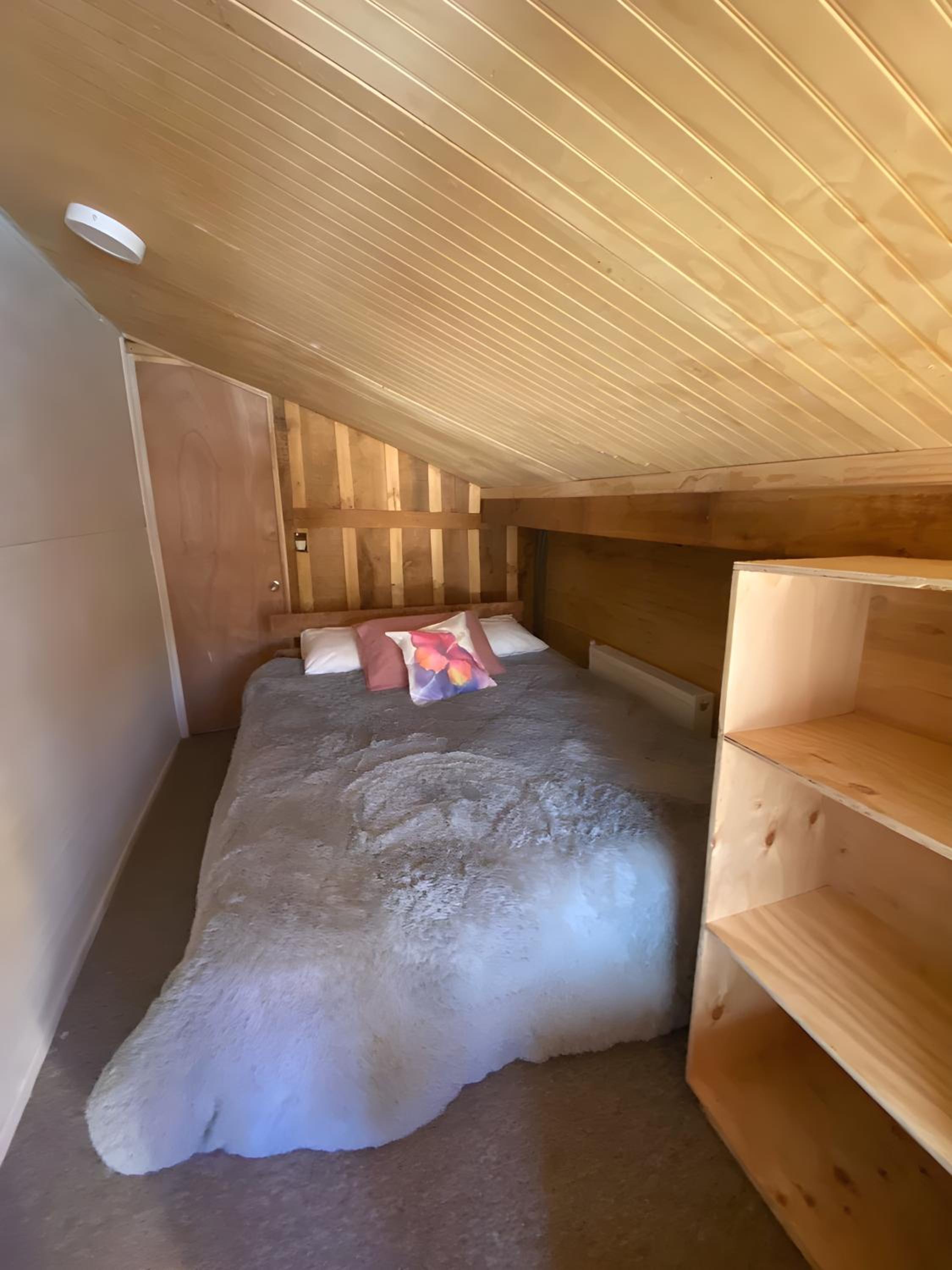 Double Room With Private Bathroom photo 2