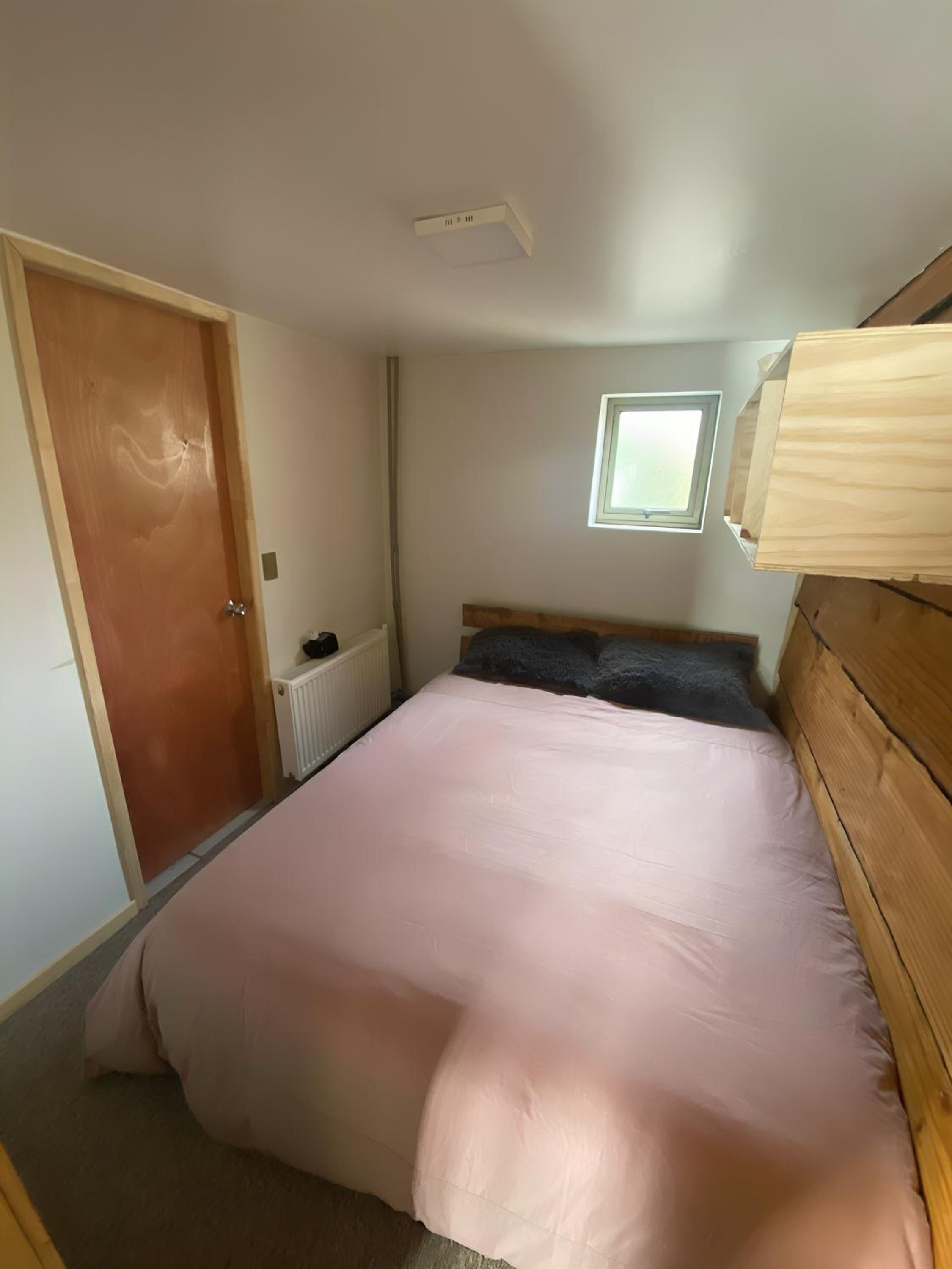 Double Room With Private Bathroom photo 2