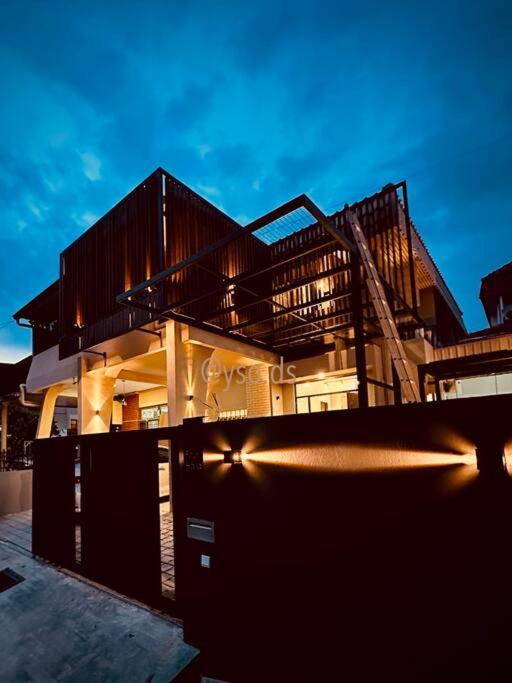 Villa photo 1