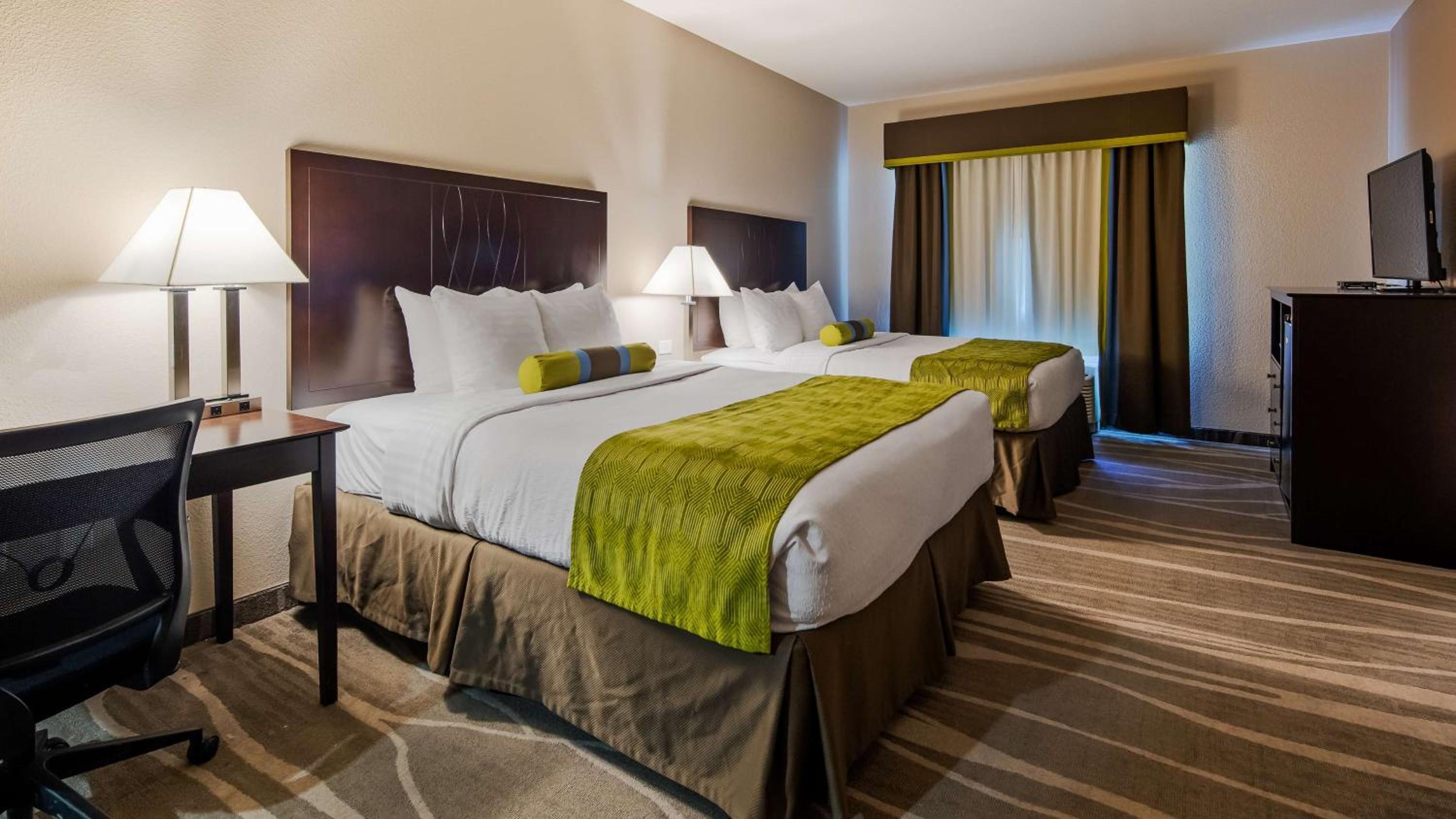 Queen Suite with Two Queen Beds and Sofa Bed - Disability Access/Non-Smoking