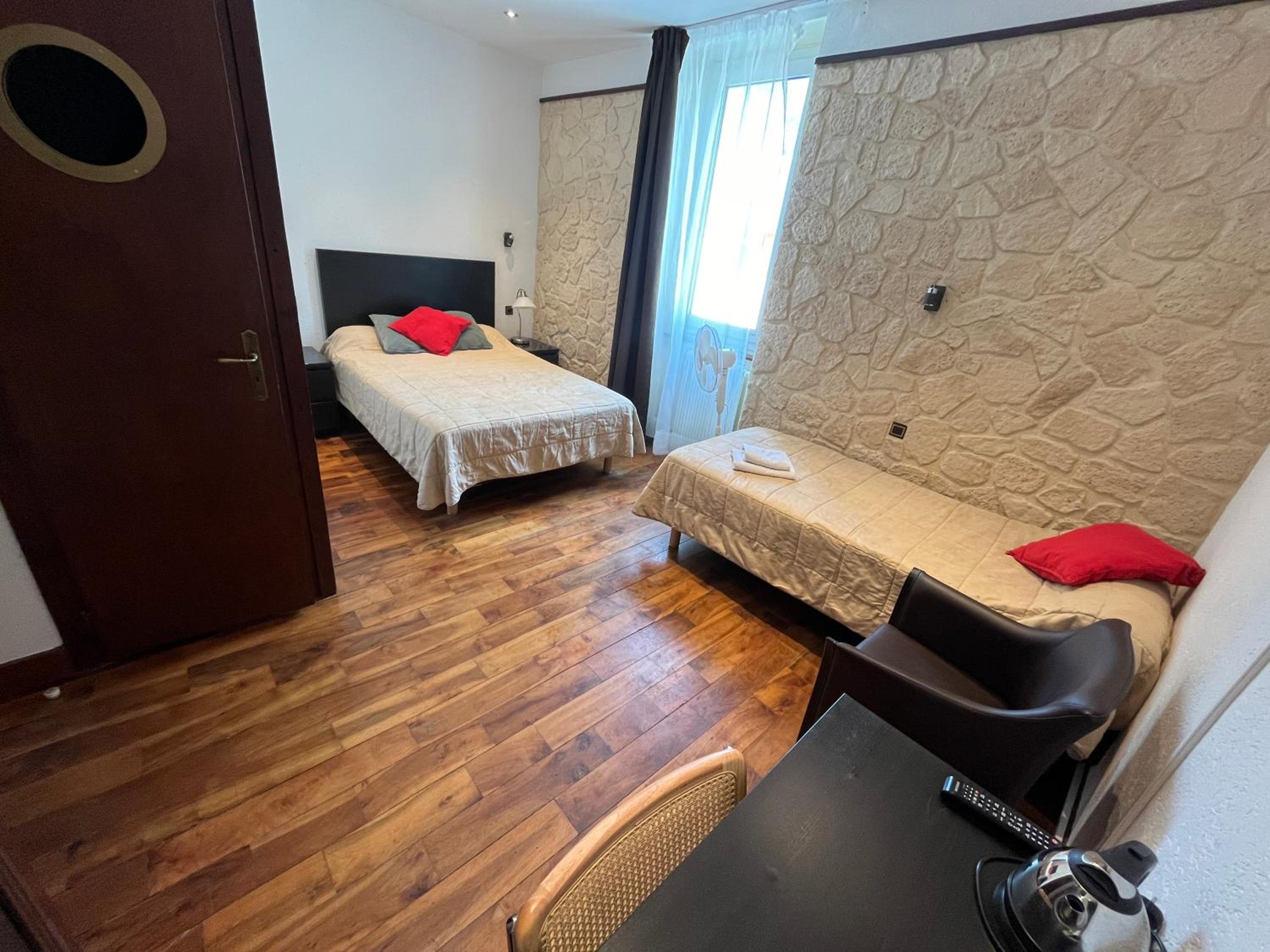 Triple Room photo 2