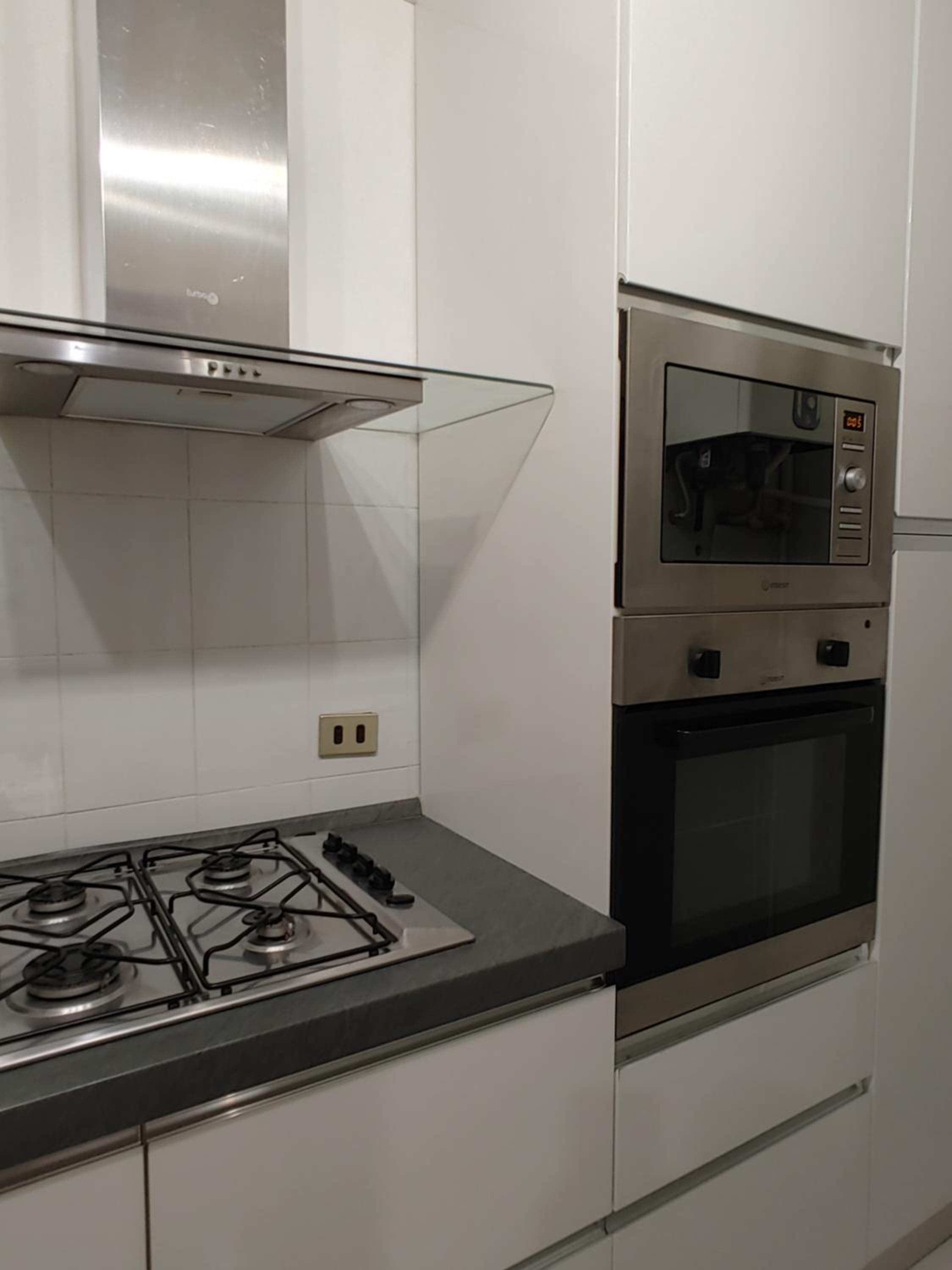 One-Bedroom Apartment - Photo 4