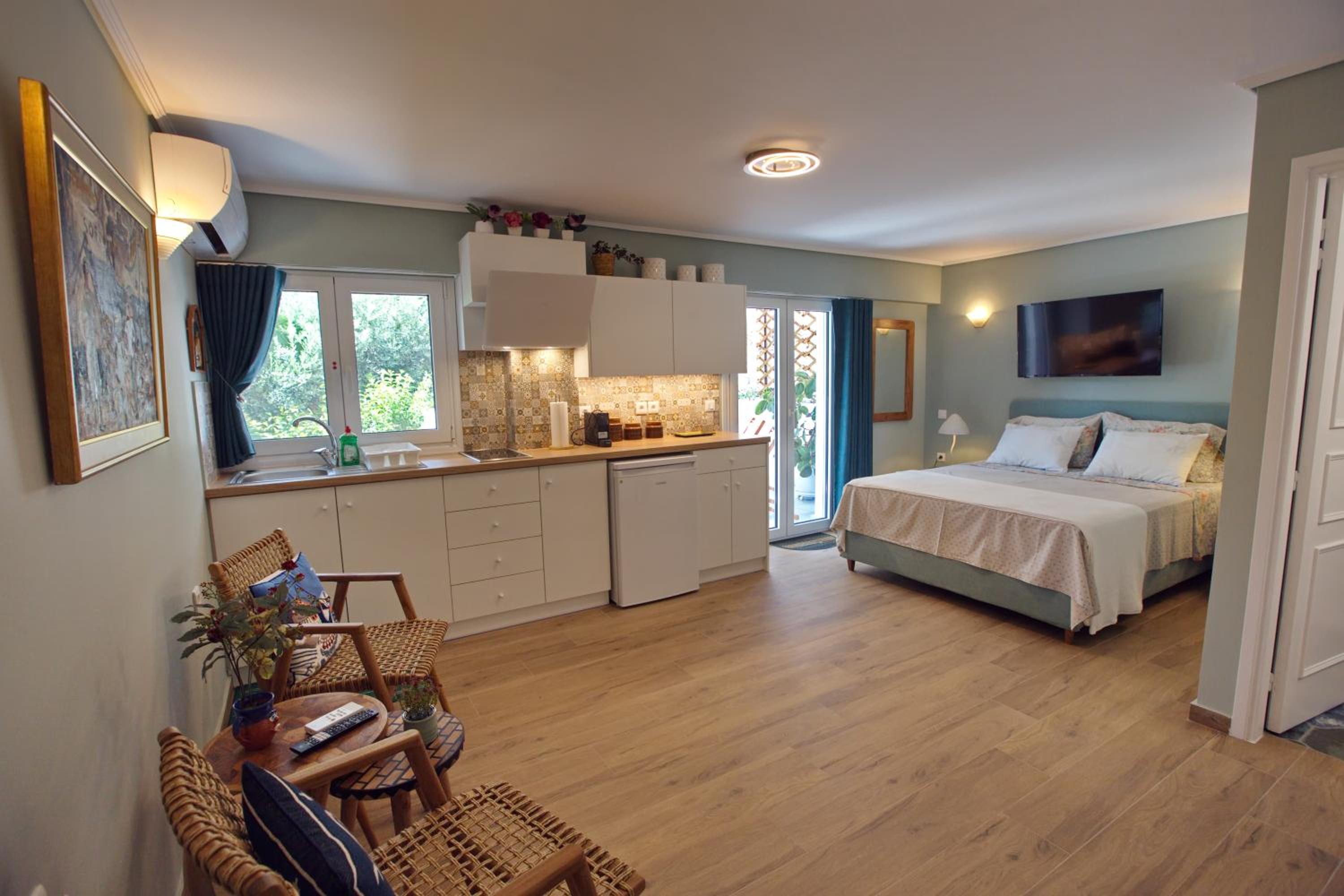 One-Bedroom Apartment