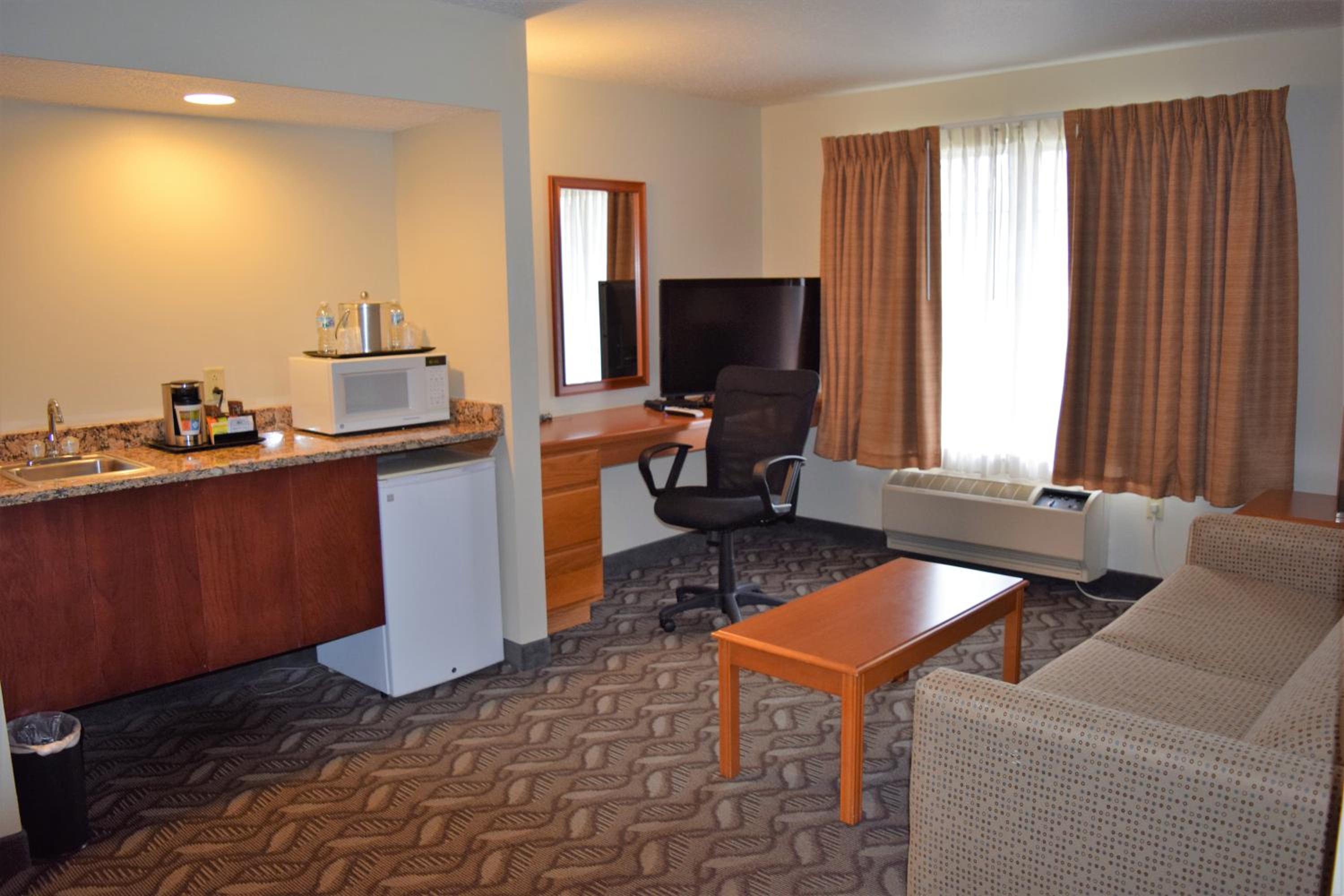 King Suite - Photo 3