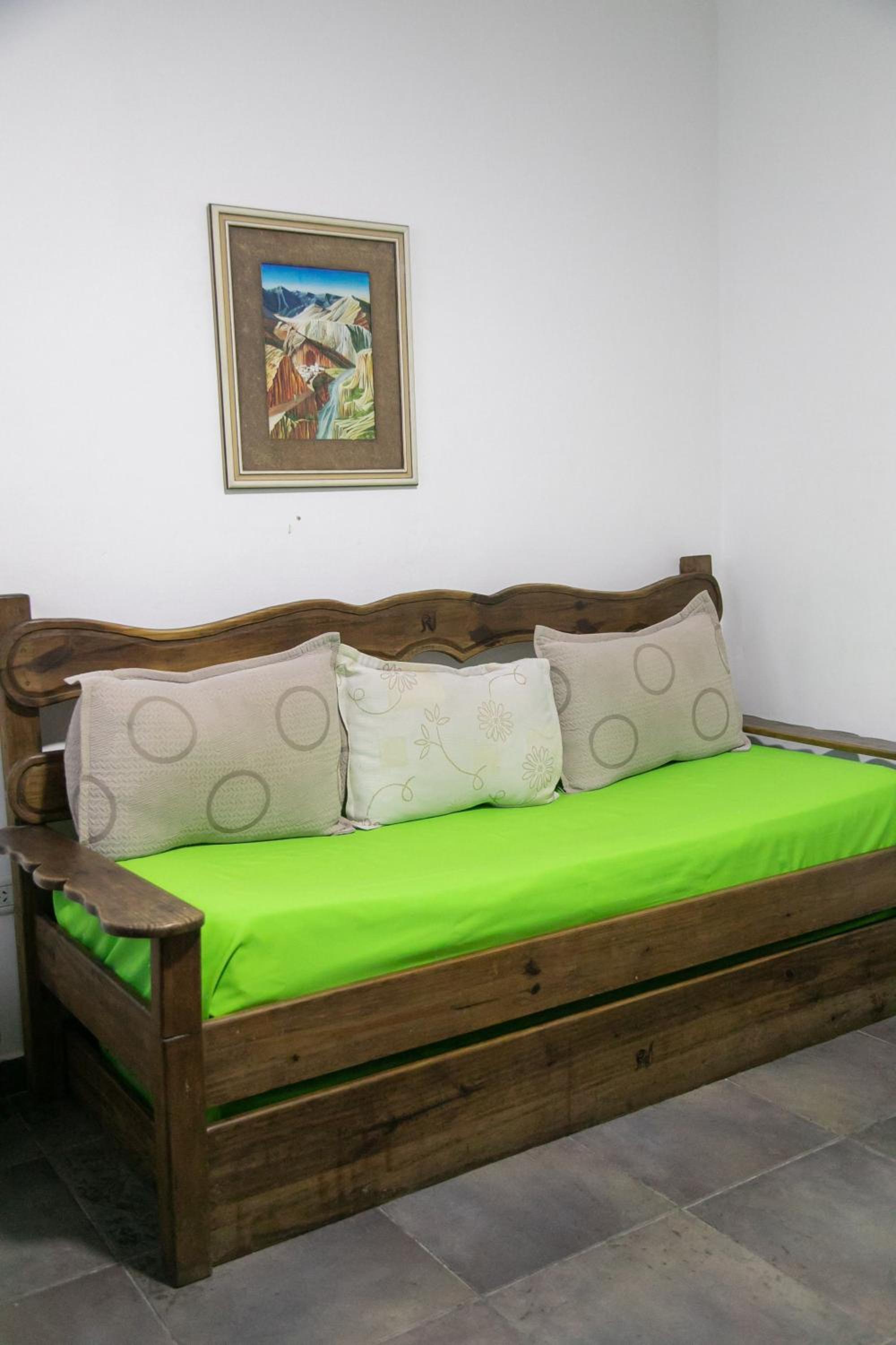One-Bedroom Apartment (5 Adults)