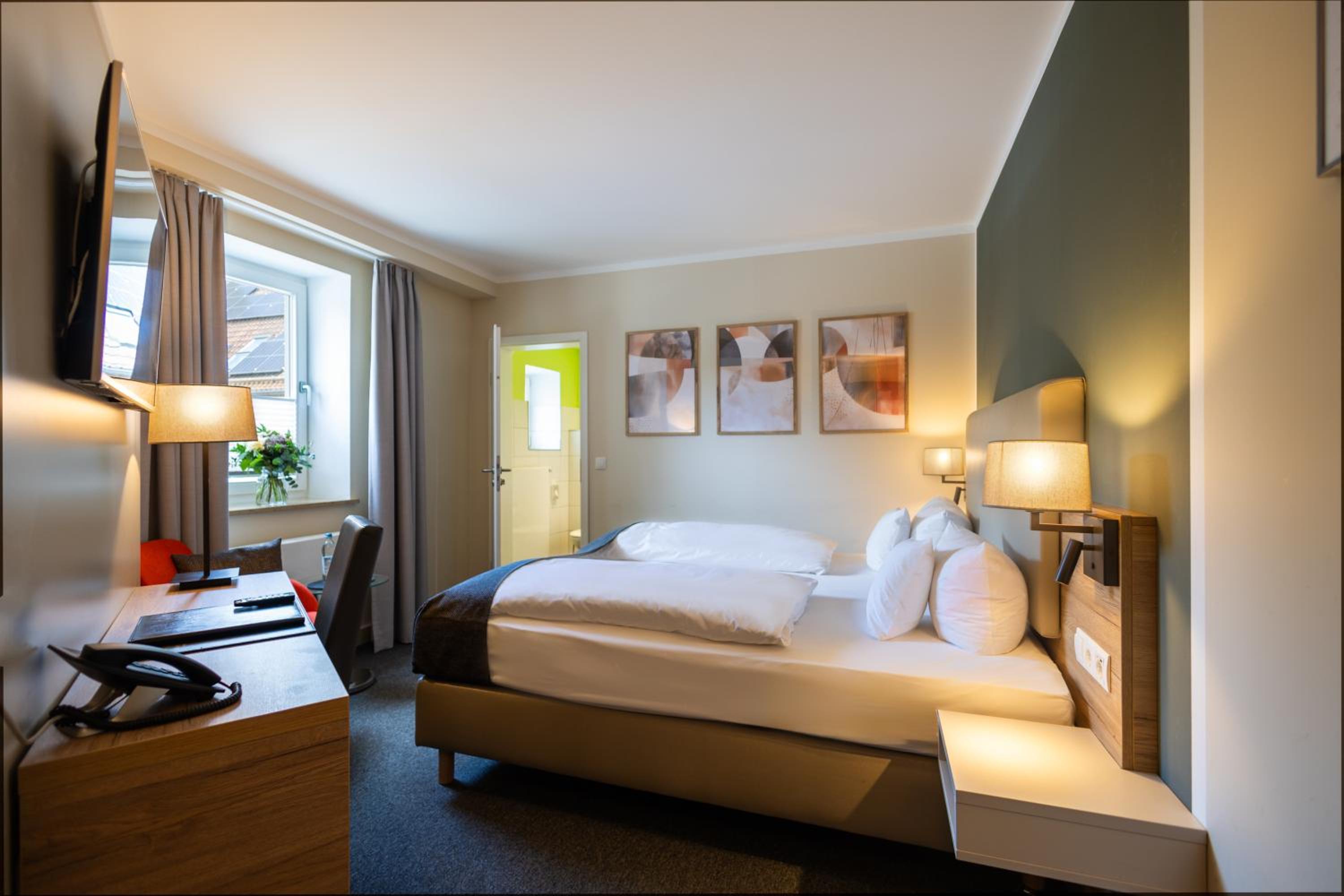 Standard Classic Room facing the courtyard photo 1
