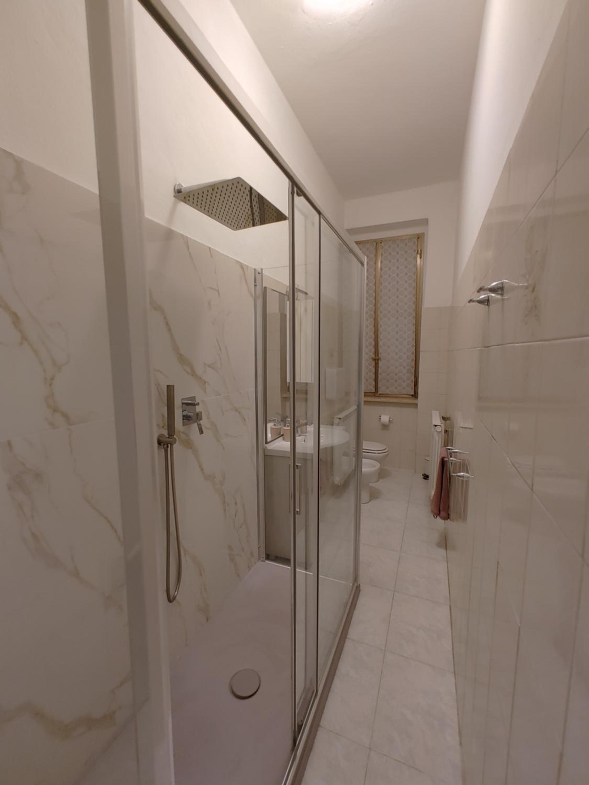 One-Bedroom Apartment - Photo 12