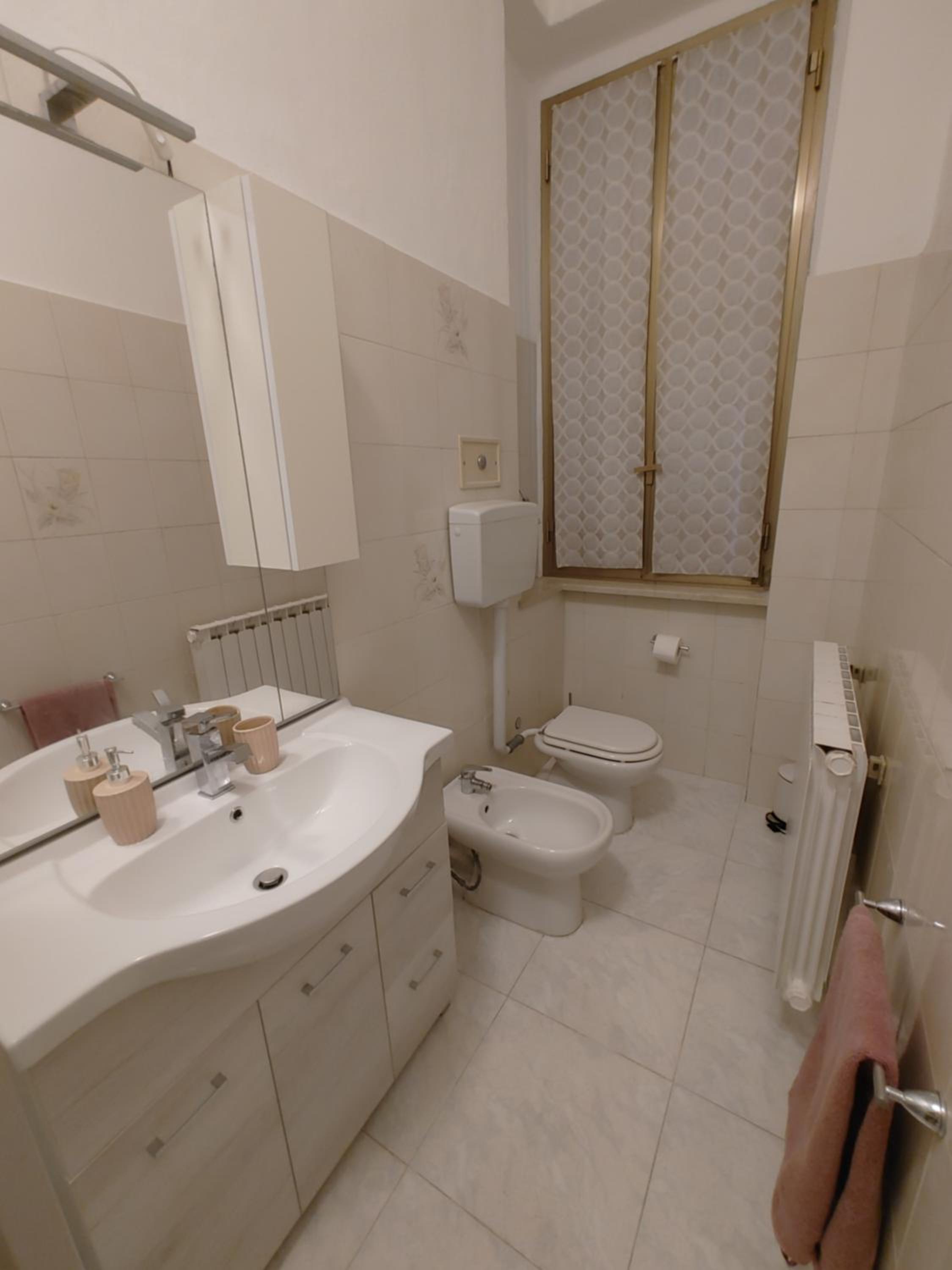 One-Bedroom Apartment - Photo 14