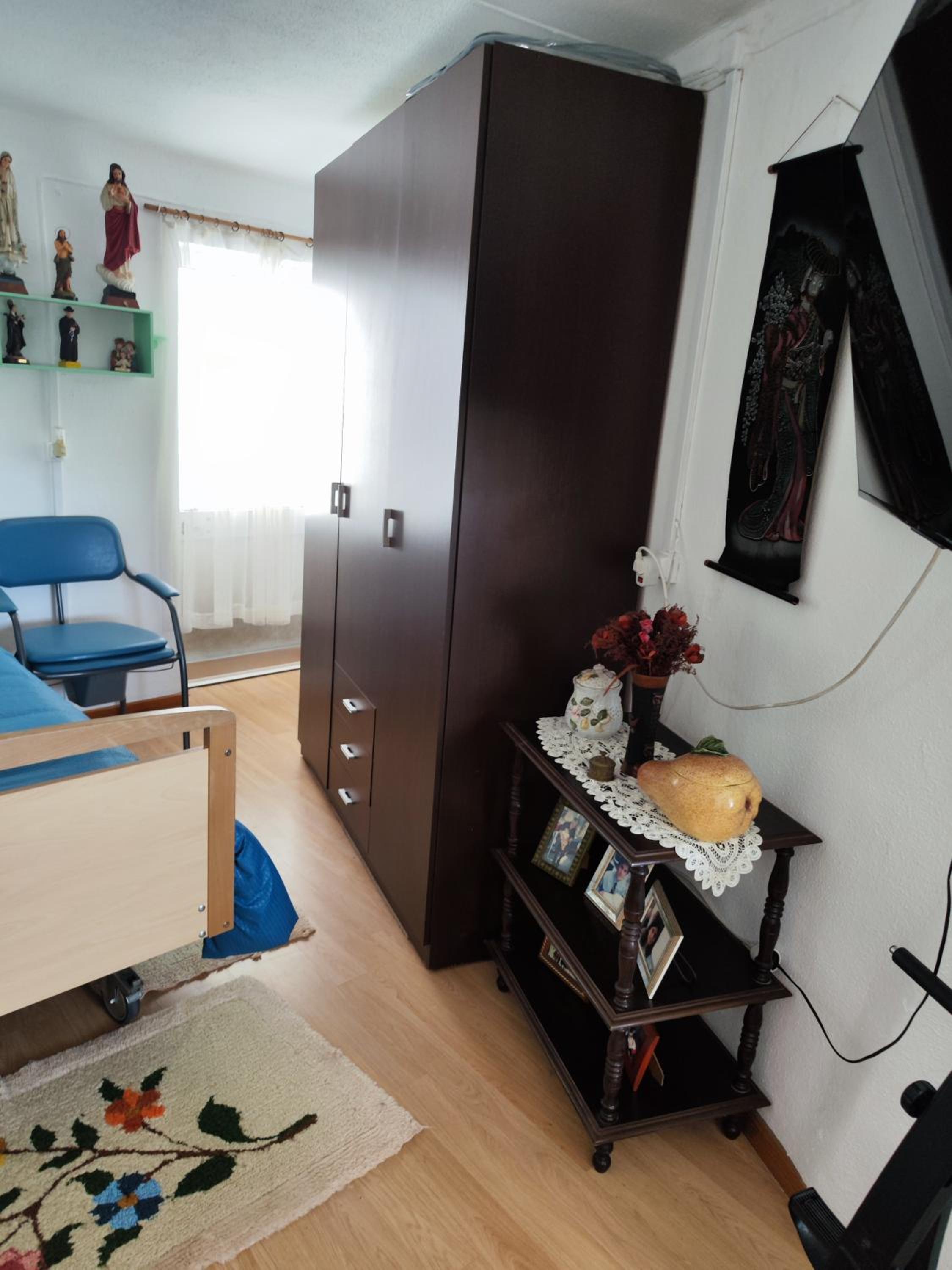 Single Room with Private Bathroom photo 2