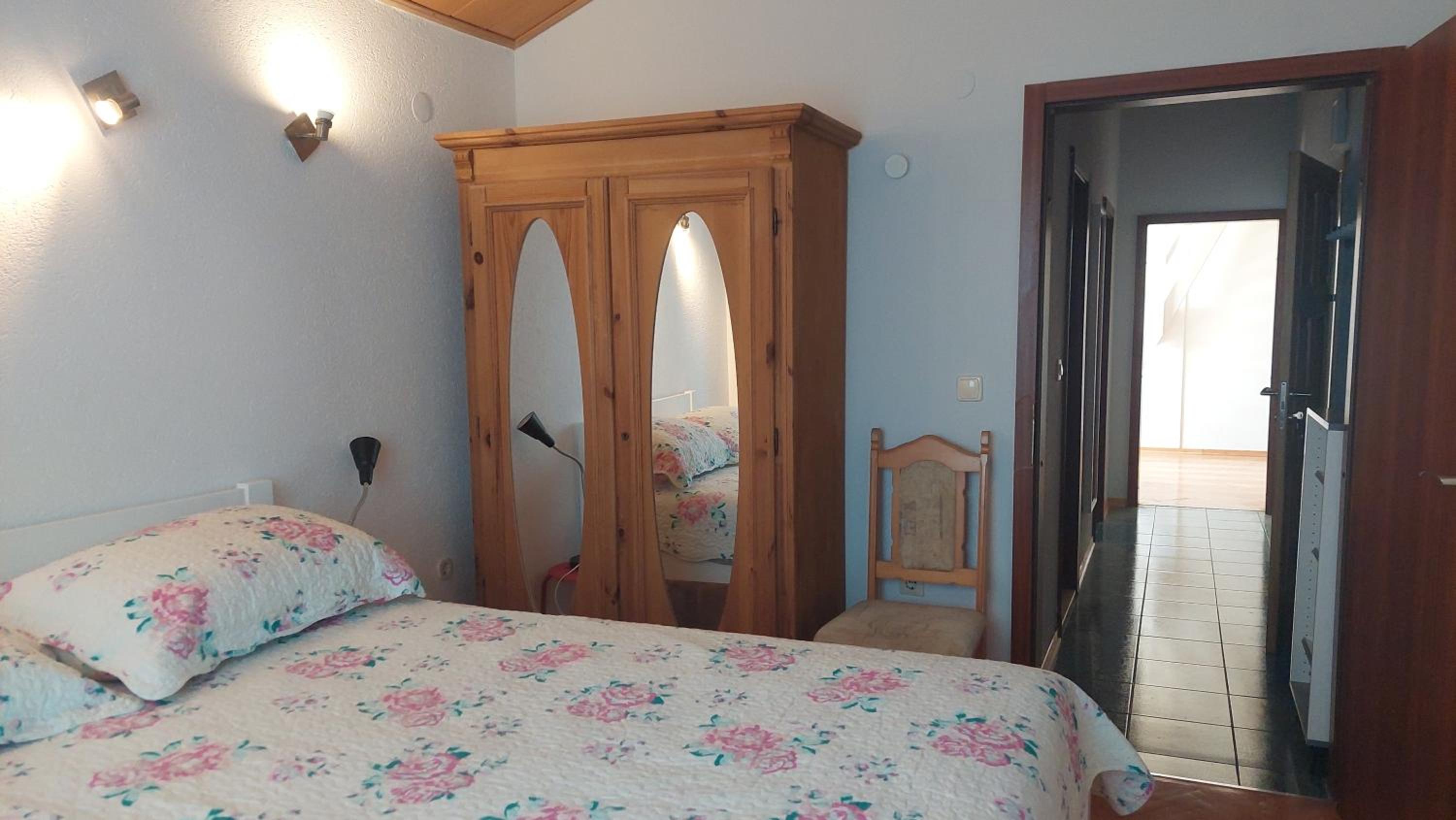 One-Bedroom Apartment with Balcony