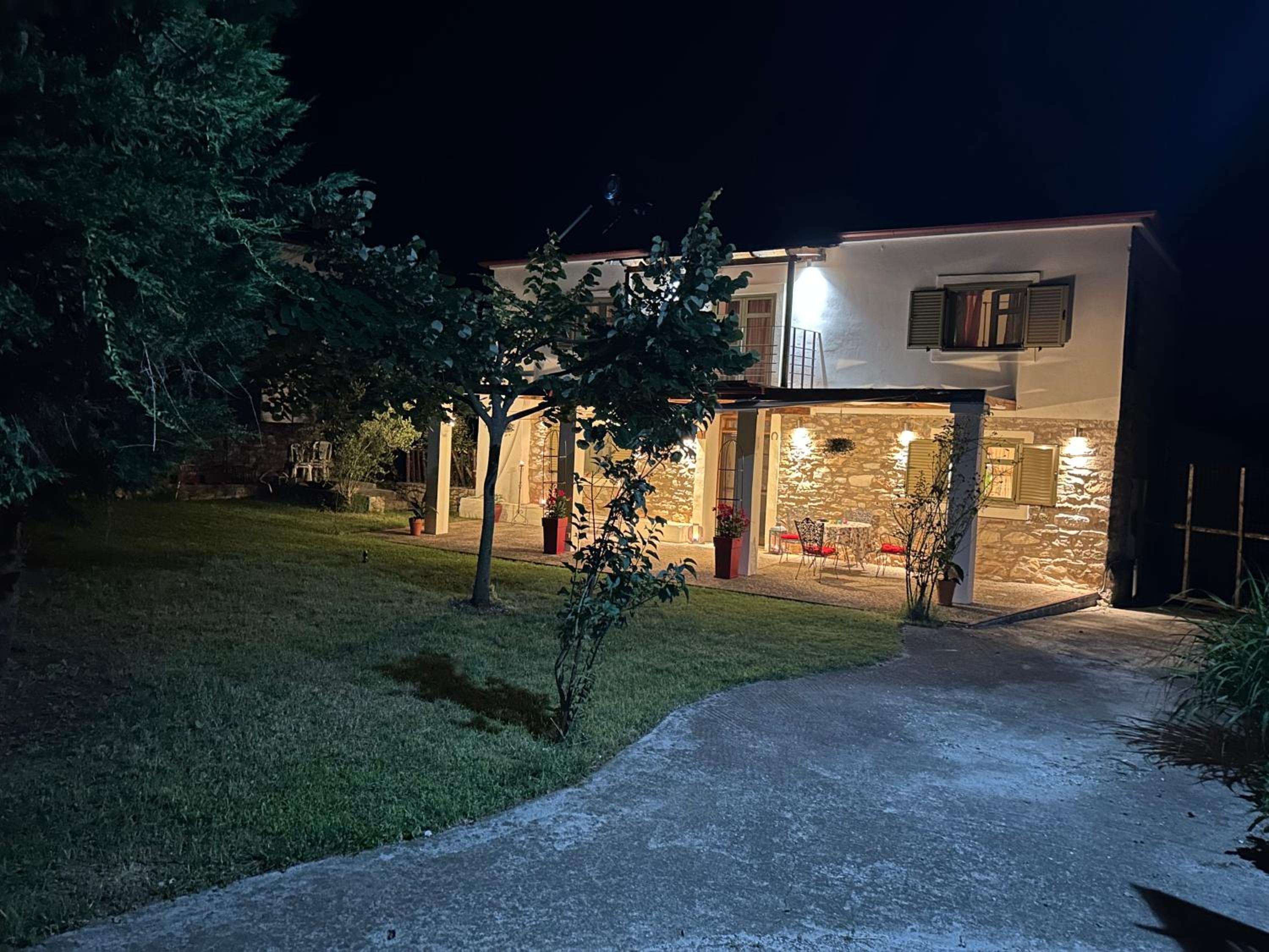 Three-Bedroom House photo 2
