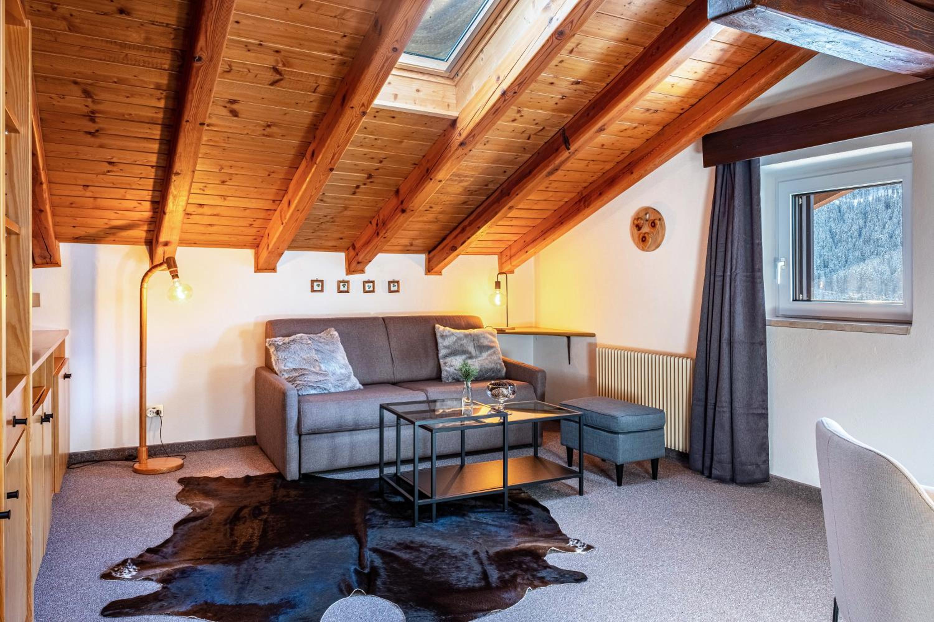 One-Bedroom Apartment with View photo 1