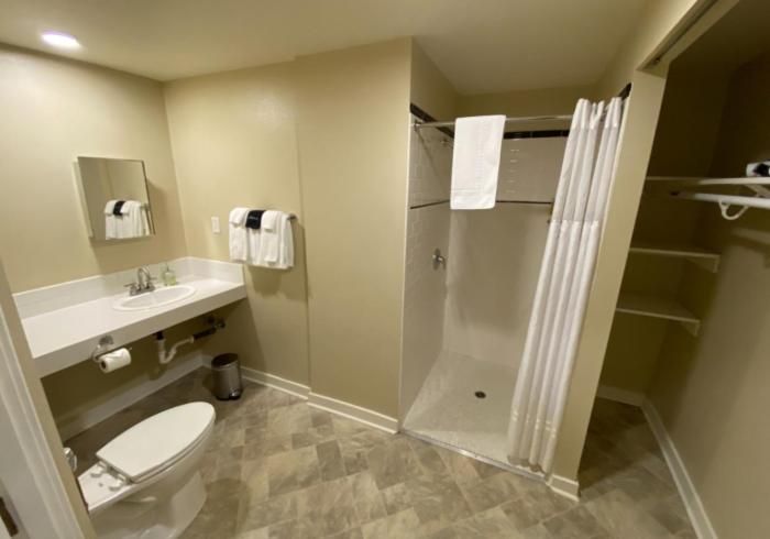 Accessible Historic Studio Suite - Photo 2