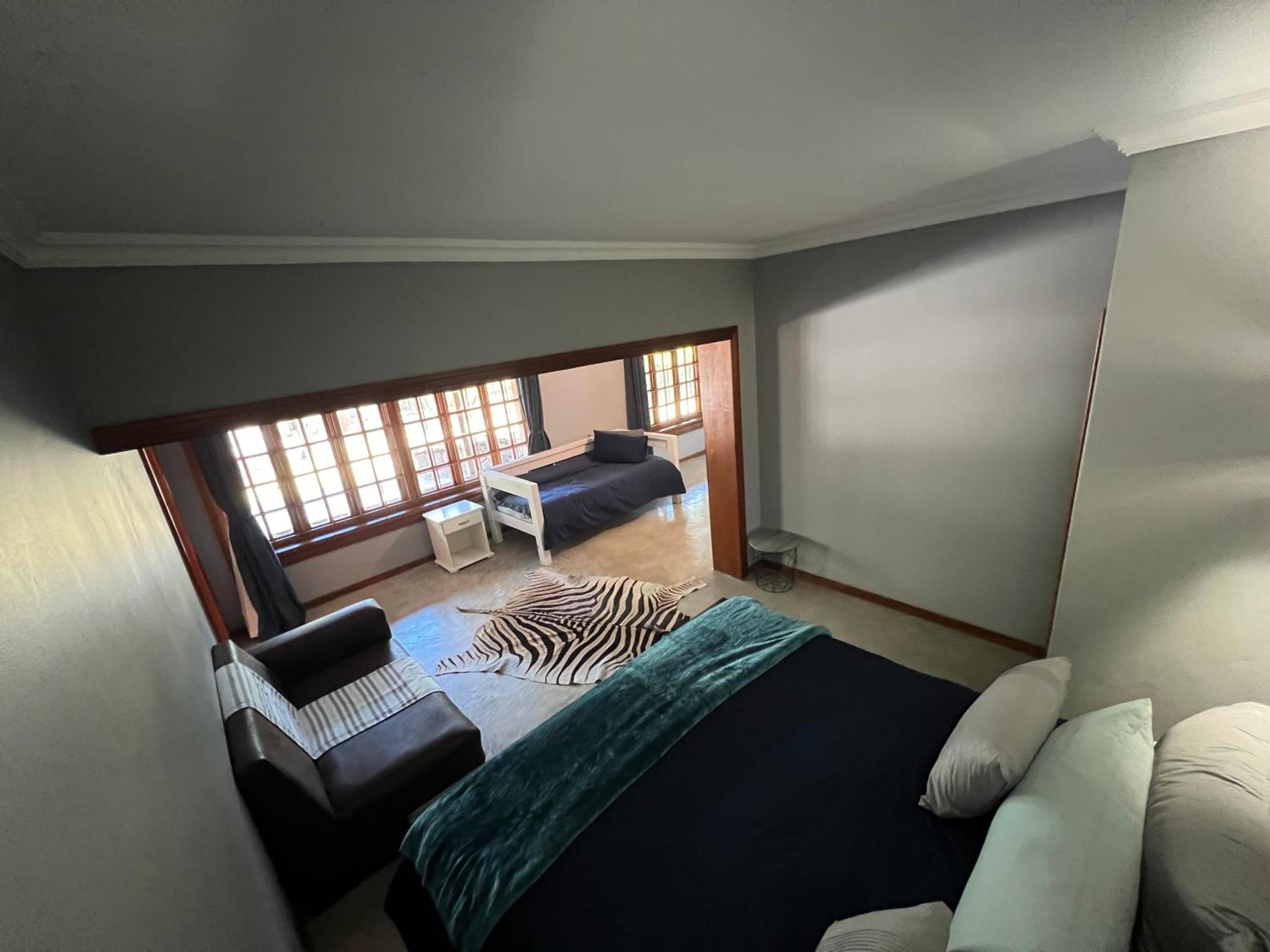 Deluxe Family Suite photo 3