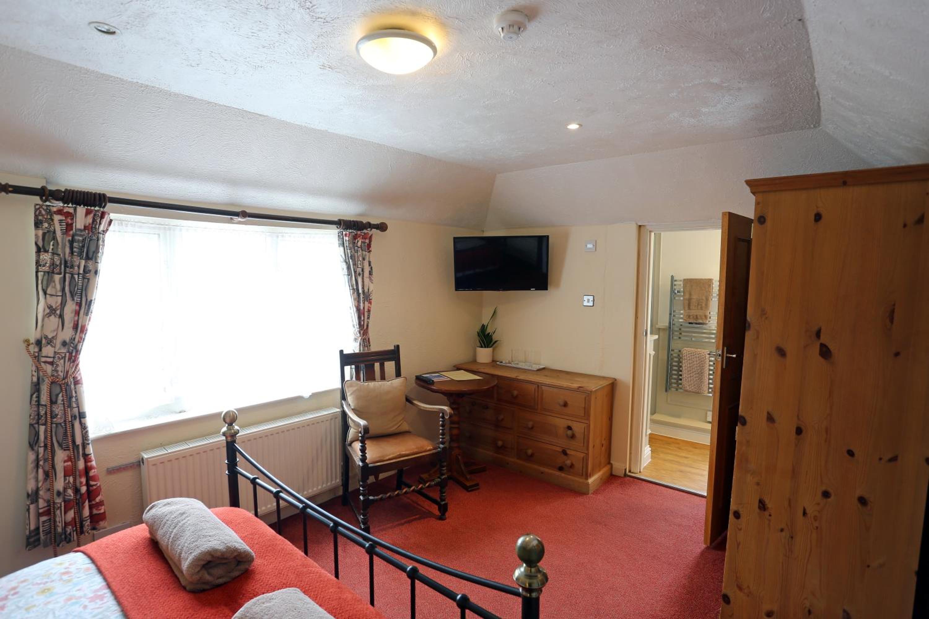 Double Room - Photo 2