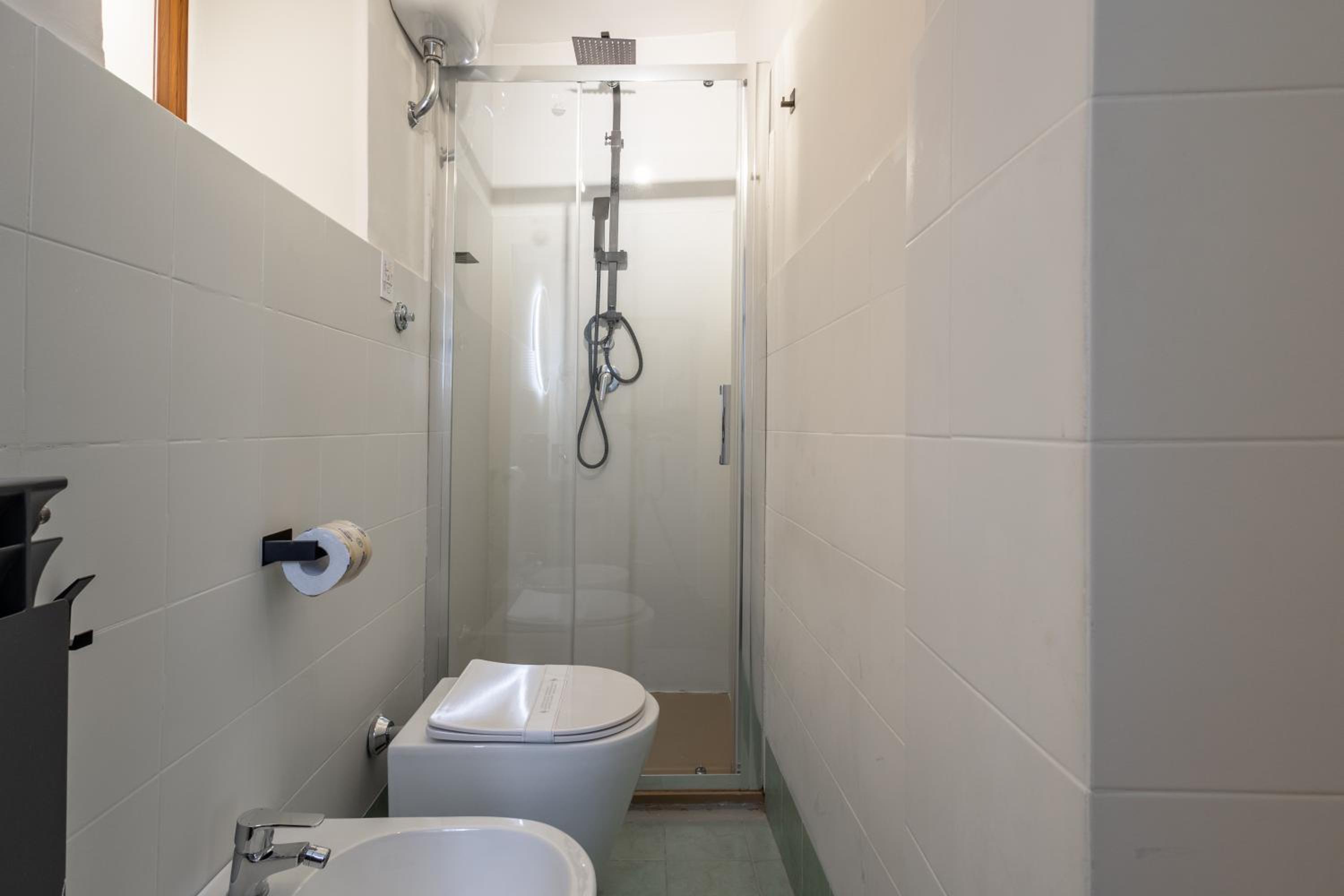 Large Double or Twin Room - Photo 5
