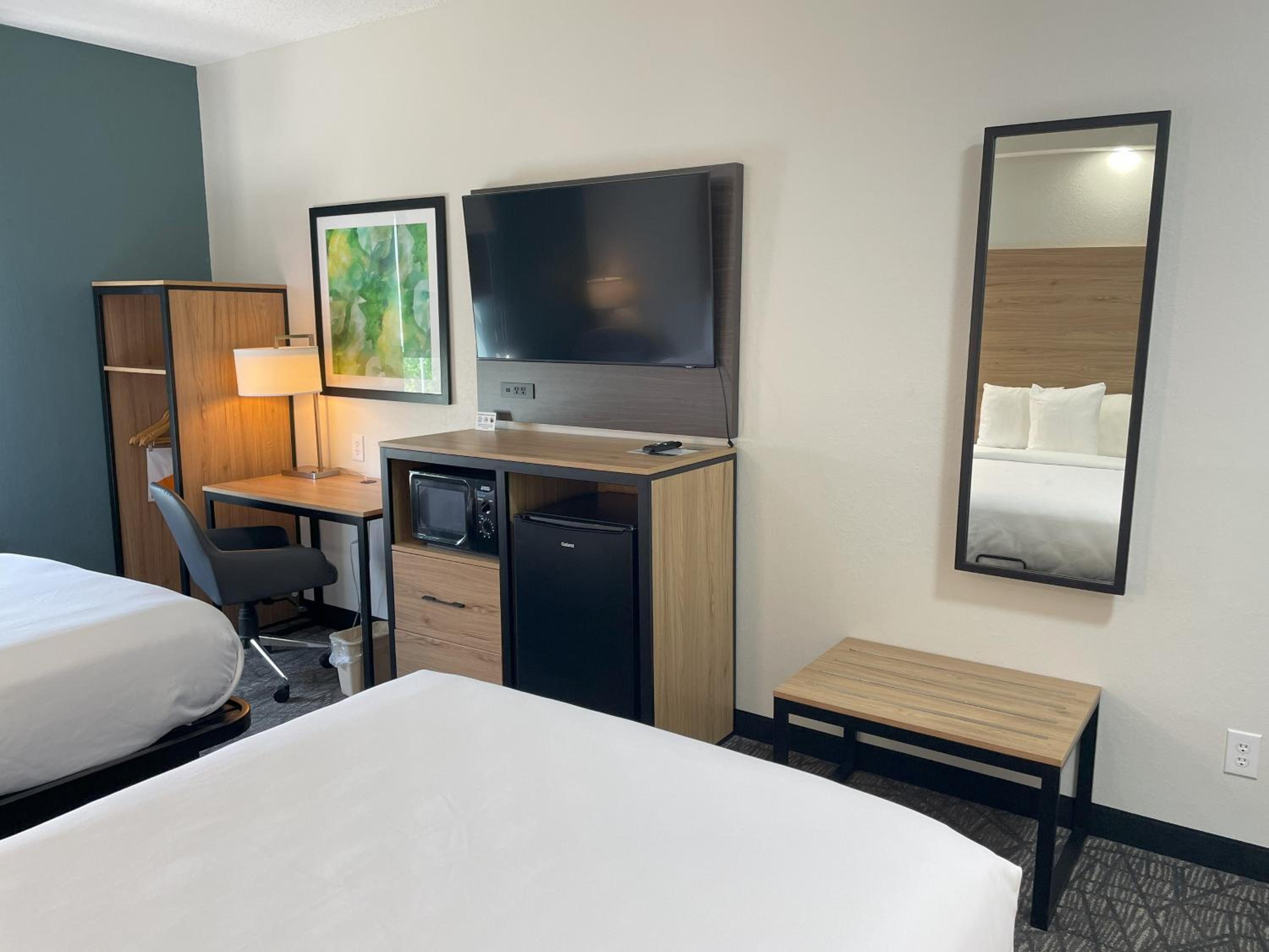 Double Room with Two Double Beds - Accessible/Non-Smoking - Photo 6