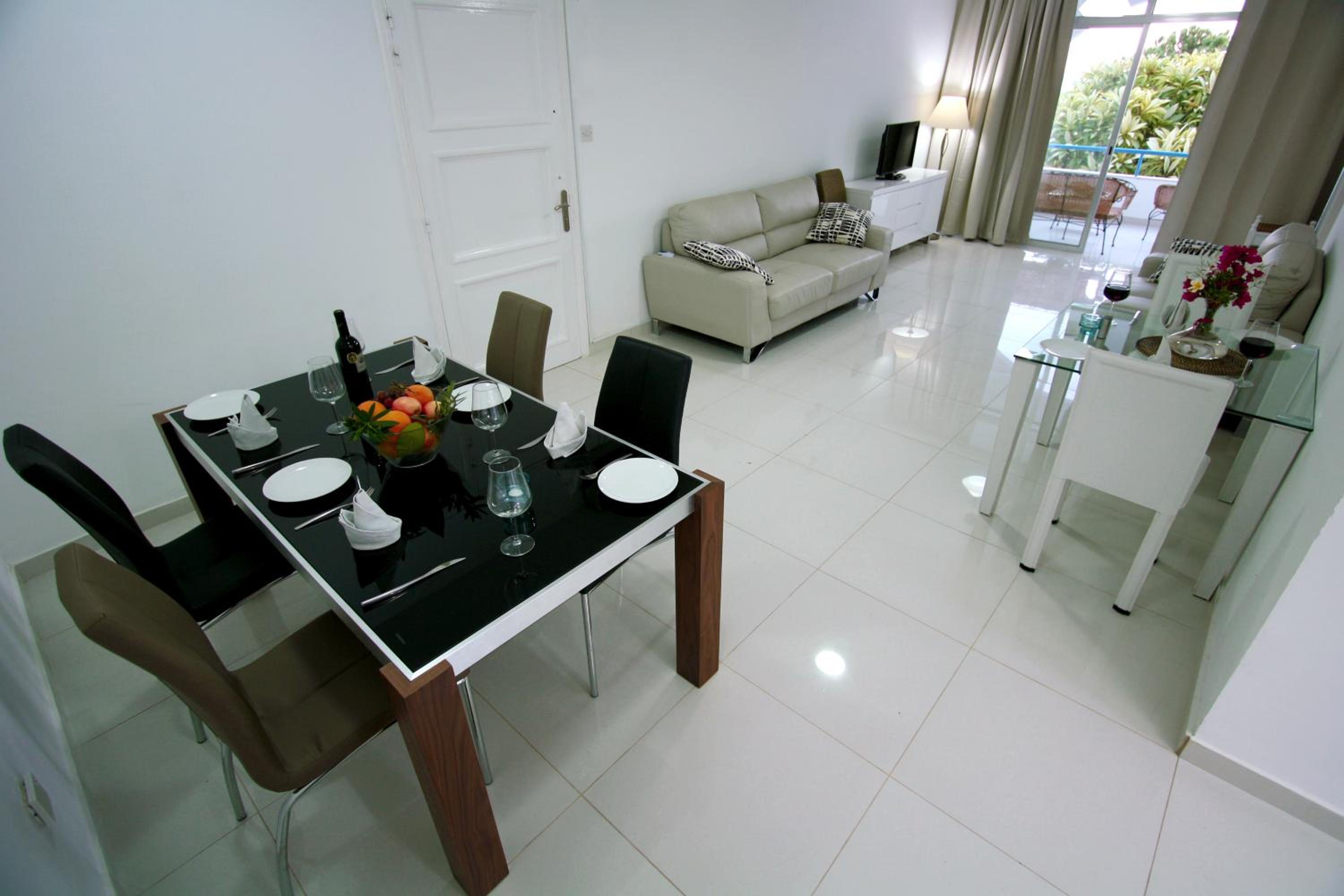 Luxury Two-Bedroom Apartment photo 2