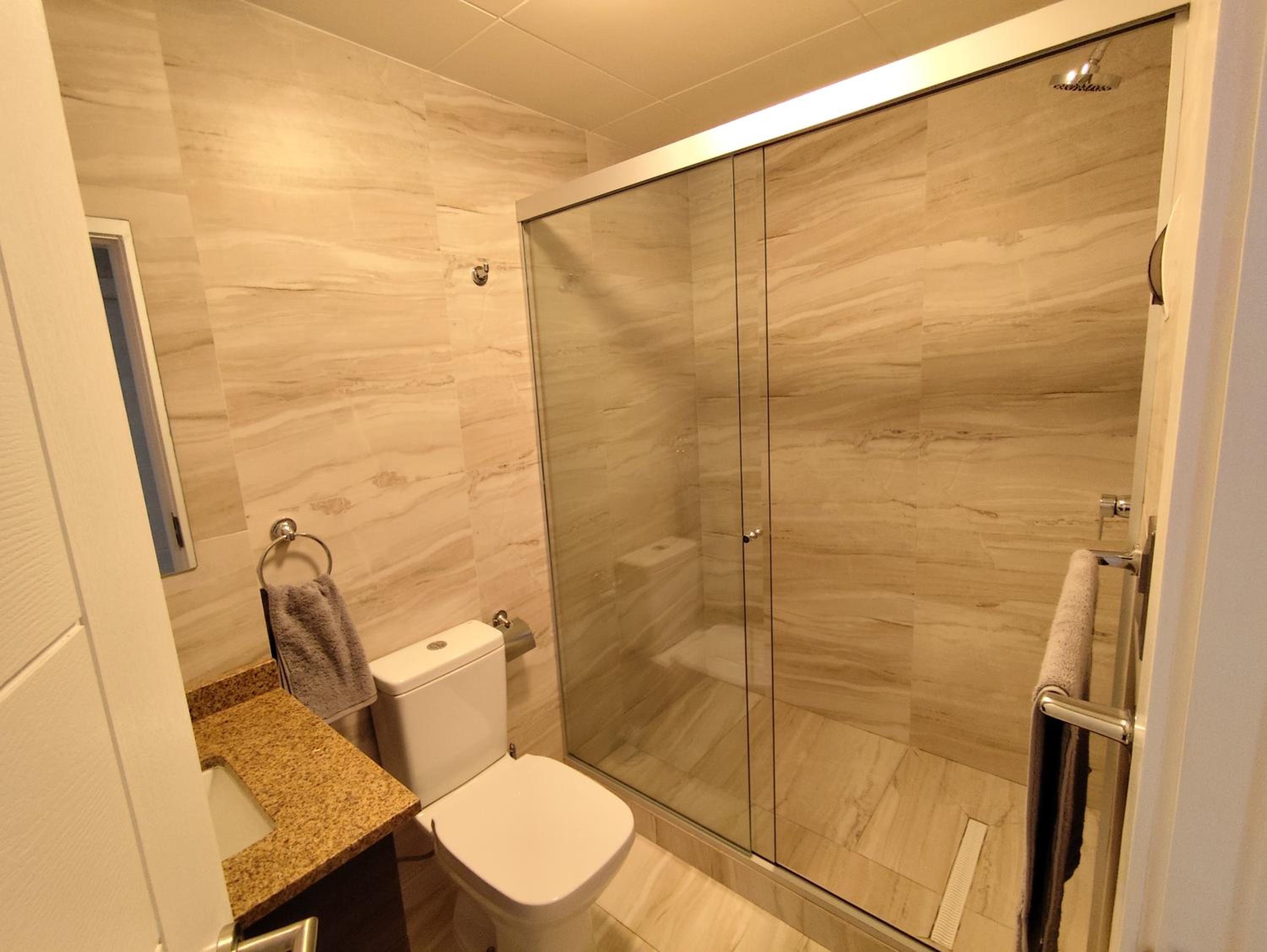 Two-Bedroom Apartment with Balcony photo 2
