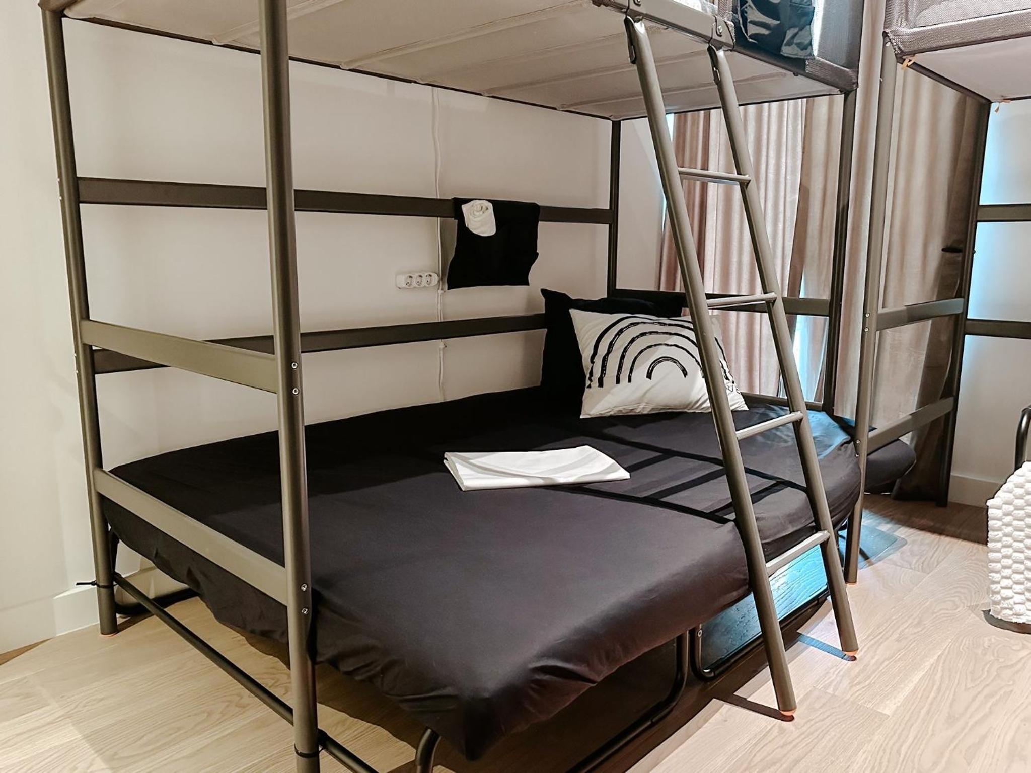 Male Dormitory Room photo 1