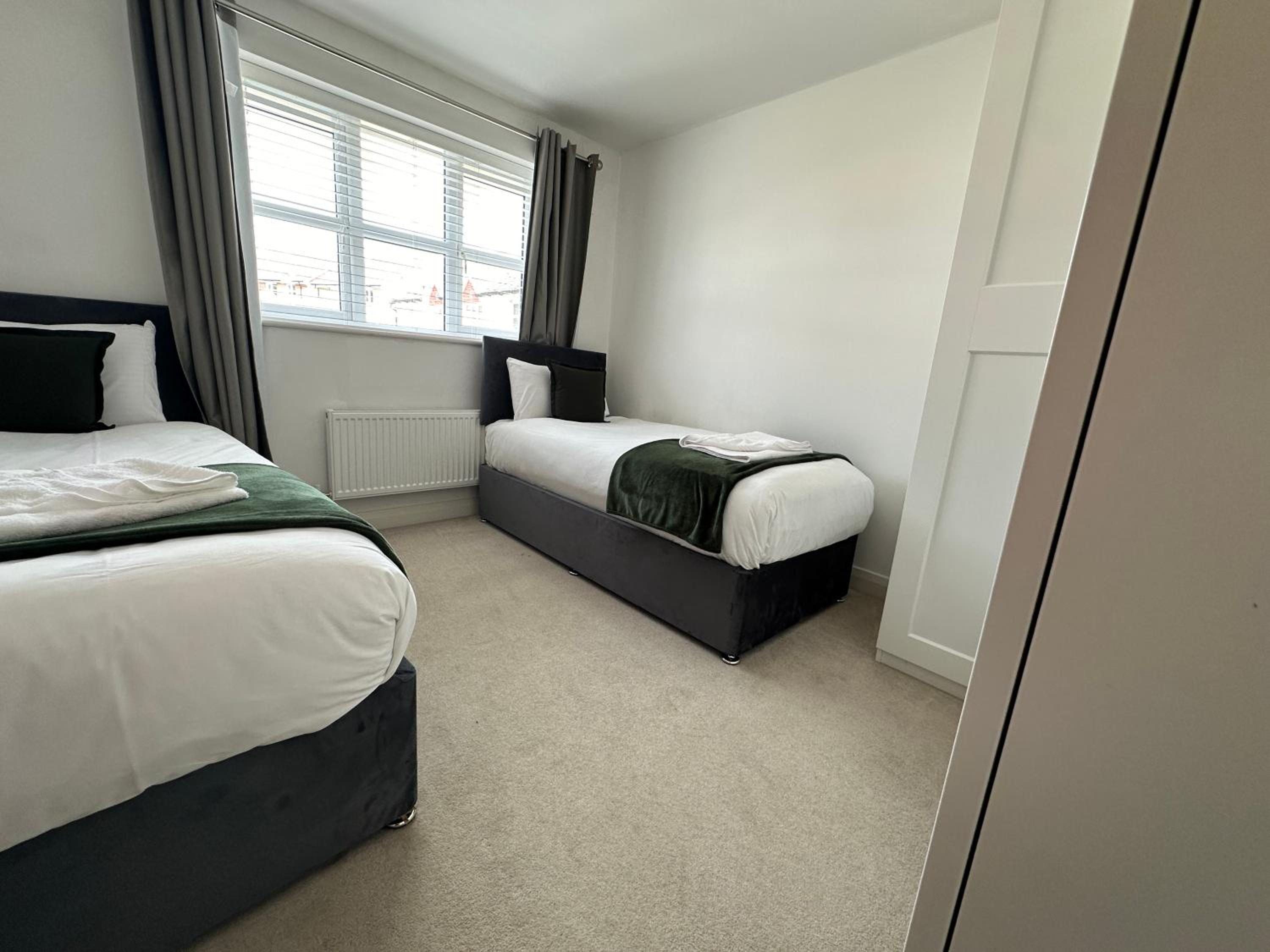 Three-Bedroom House photo 2