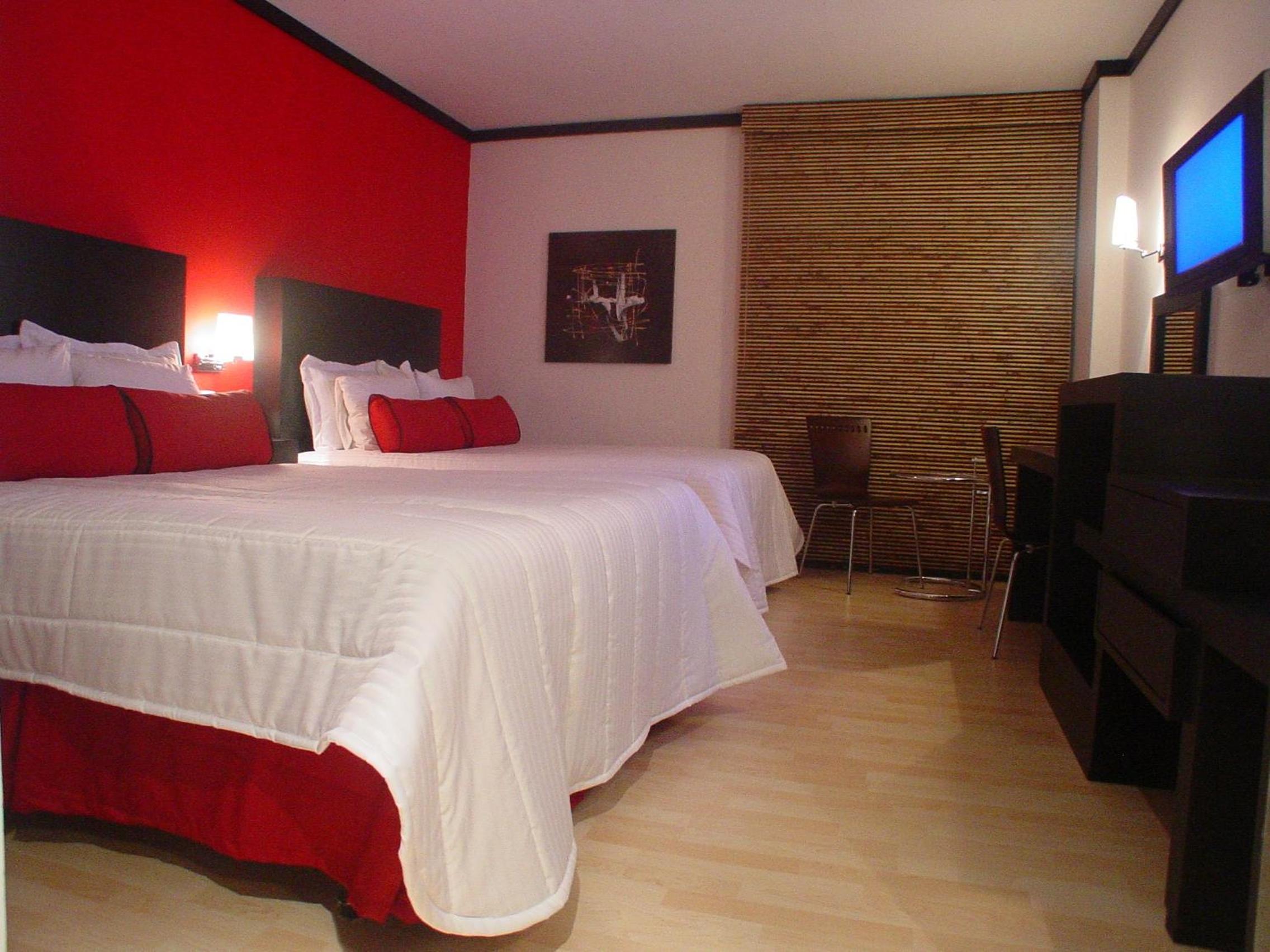 Double Room with Two Double Beds - Photo 1