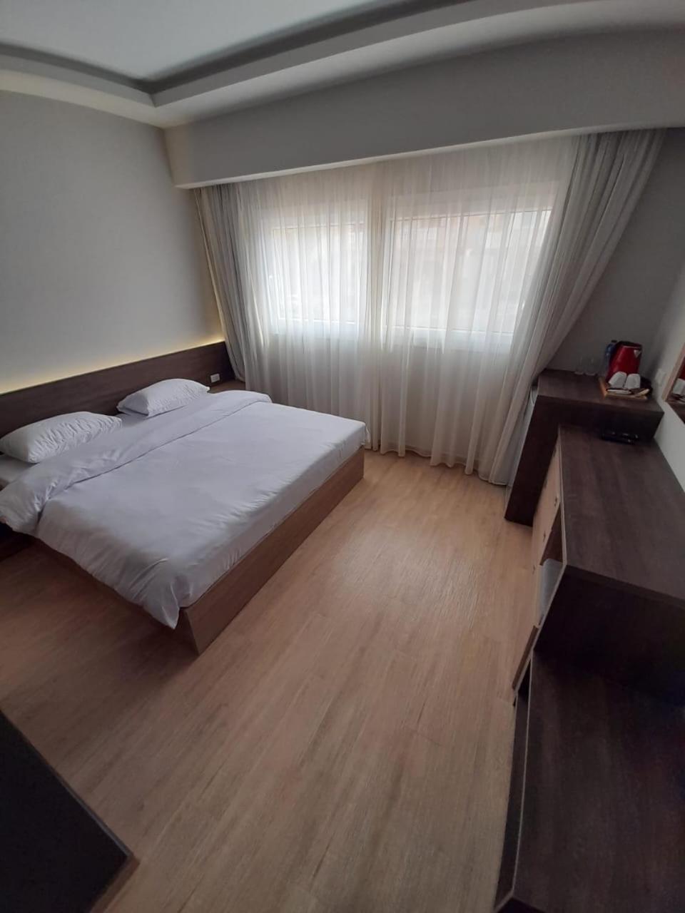 Deluxe Double or Twin Room with Sea View