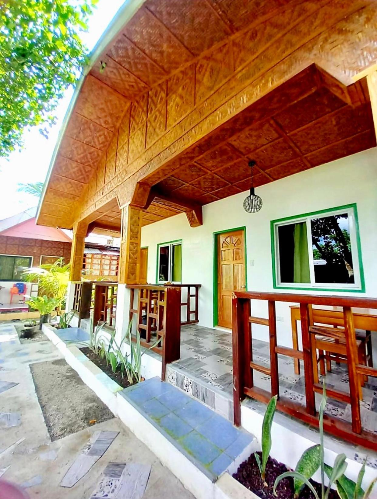 Deluxe Family Room - Photo 3