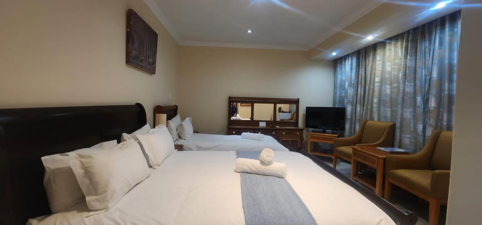 Deluxe Double or Twin Room - Photo 6