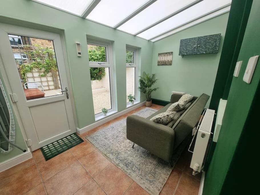 Two-Bedroom House photo 2
