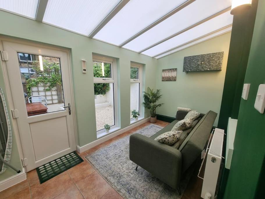 Two-Bedroom House photo 3