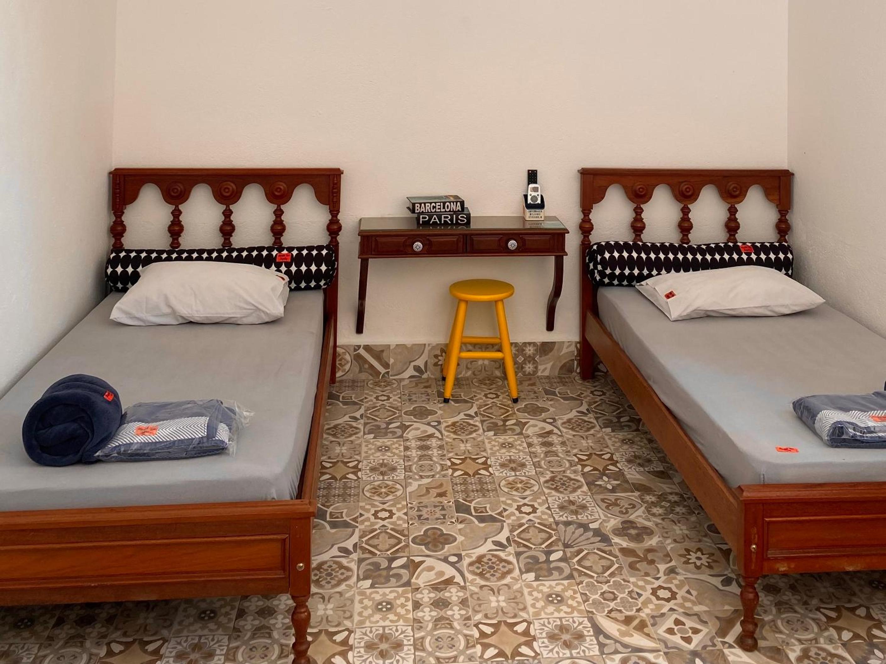 Triple Room with Pool View - Photo 1