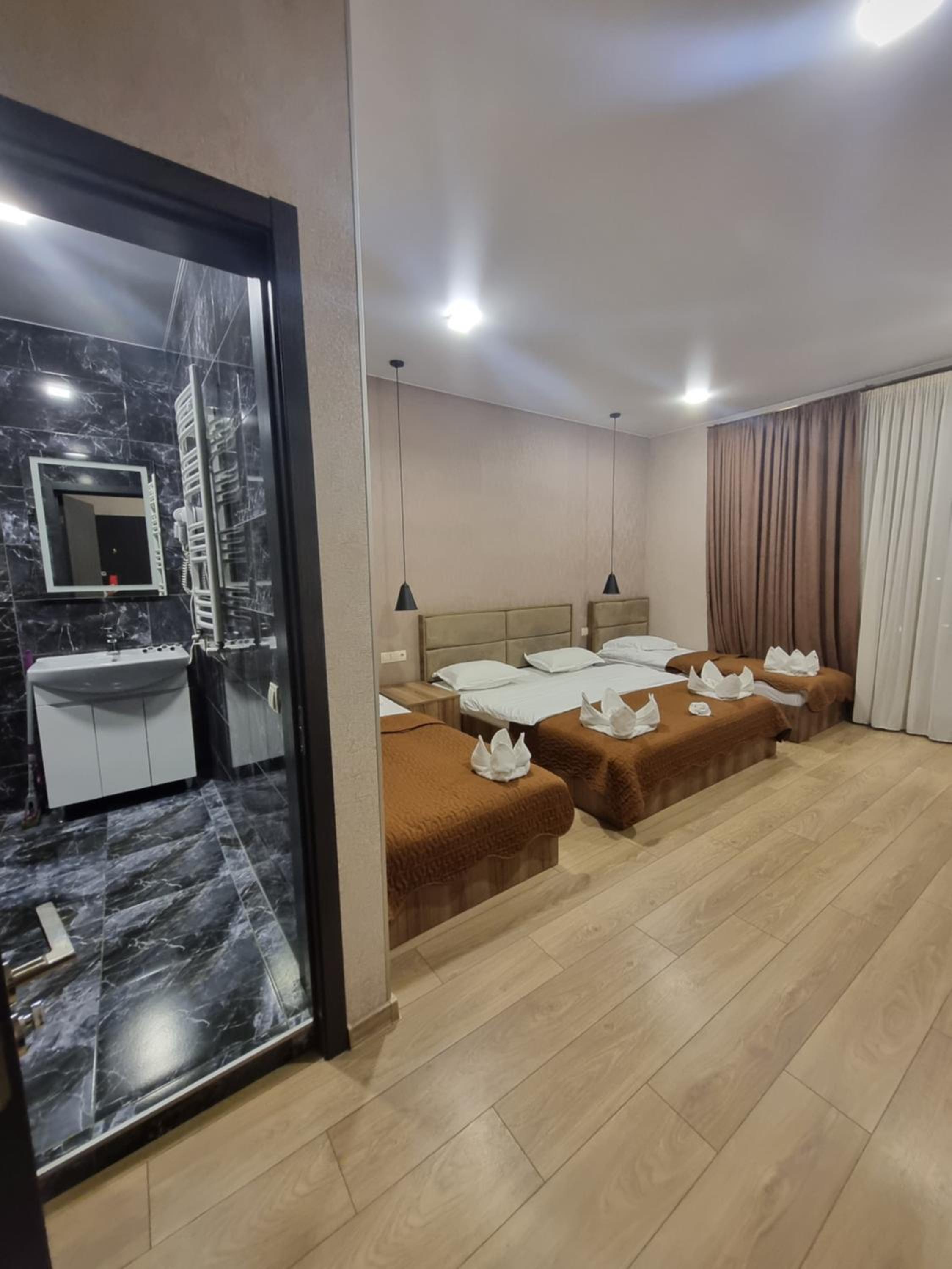 Quadruple Room with Mountain View