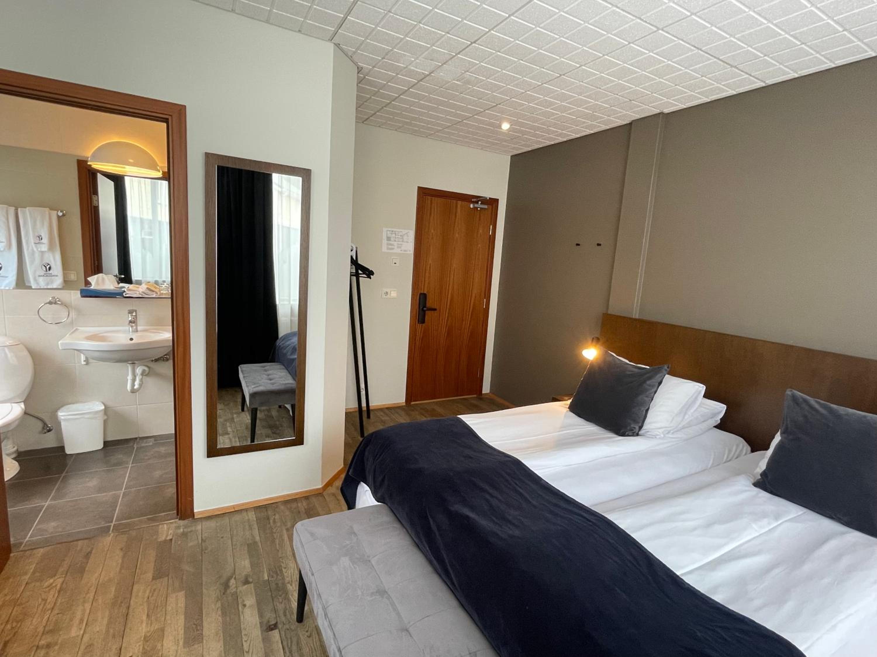 Standard Double Room - Photo 5