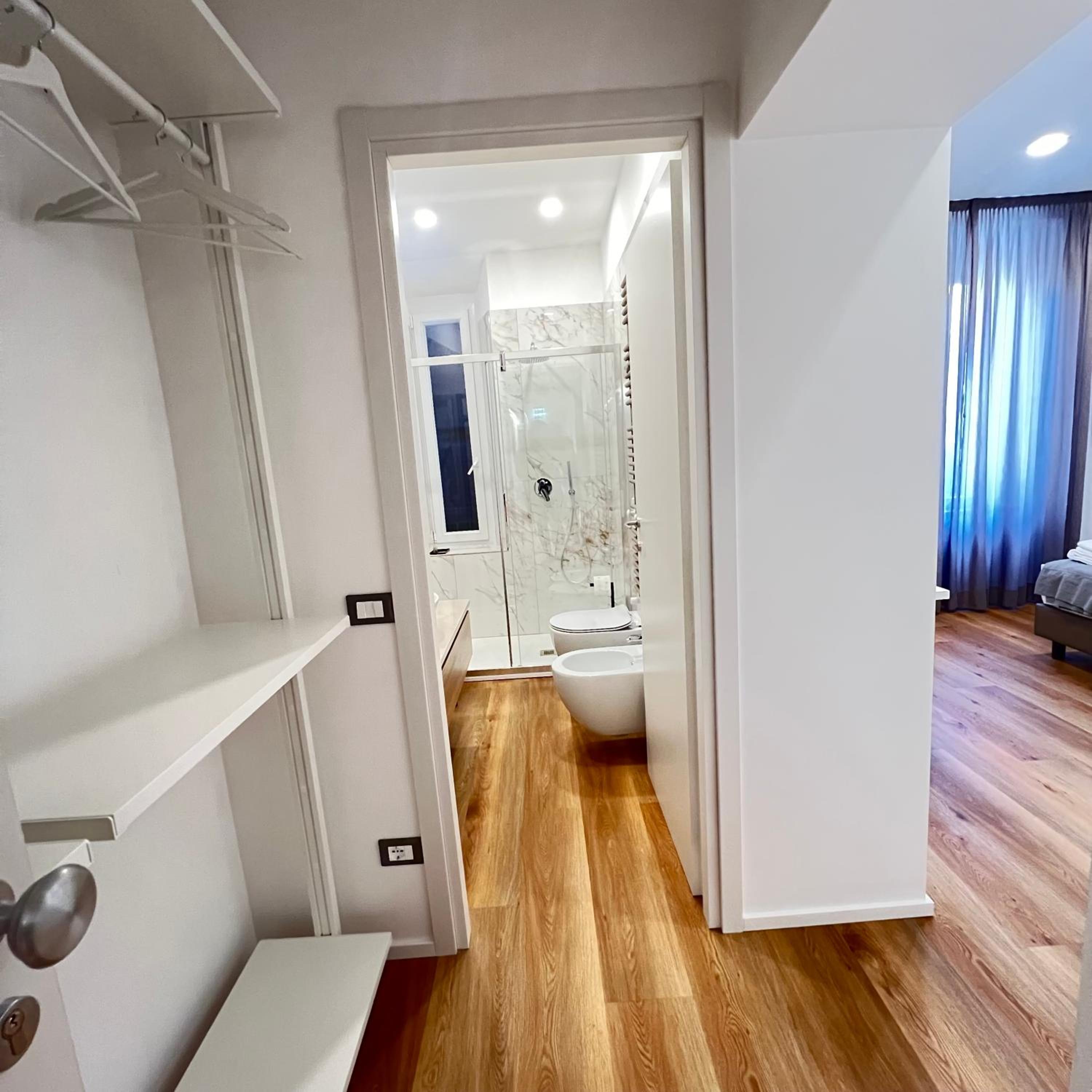 Double Room with Private Bathroom photo 3