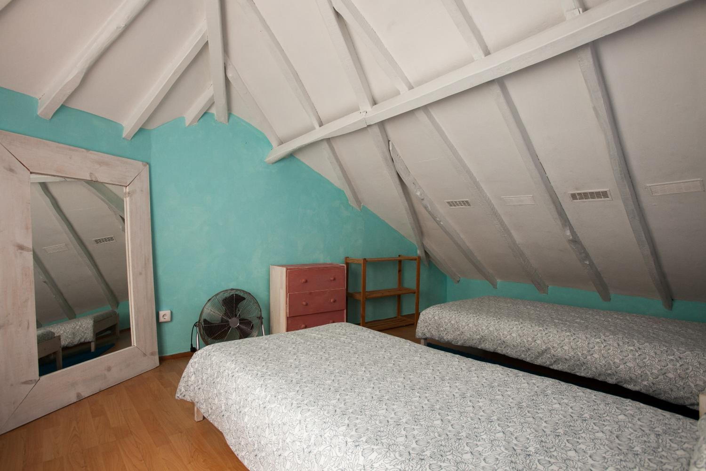 Bed in 2-Bed Mixed Dormitory Room