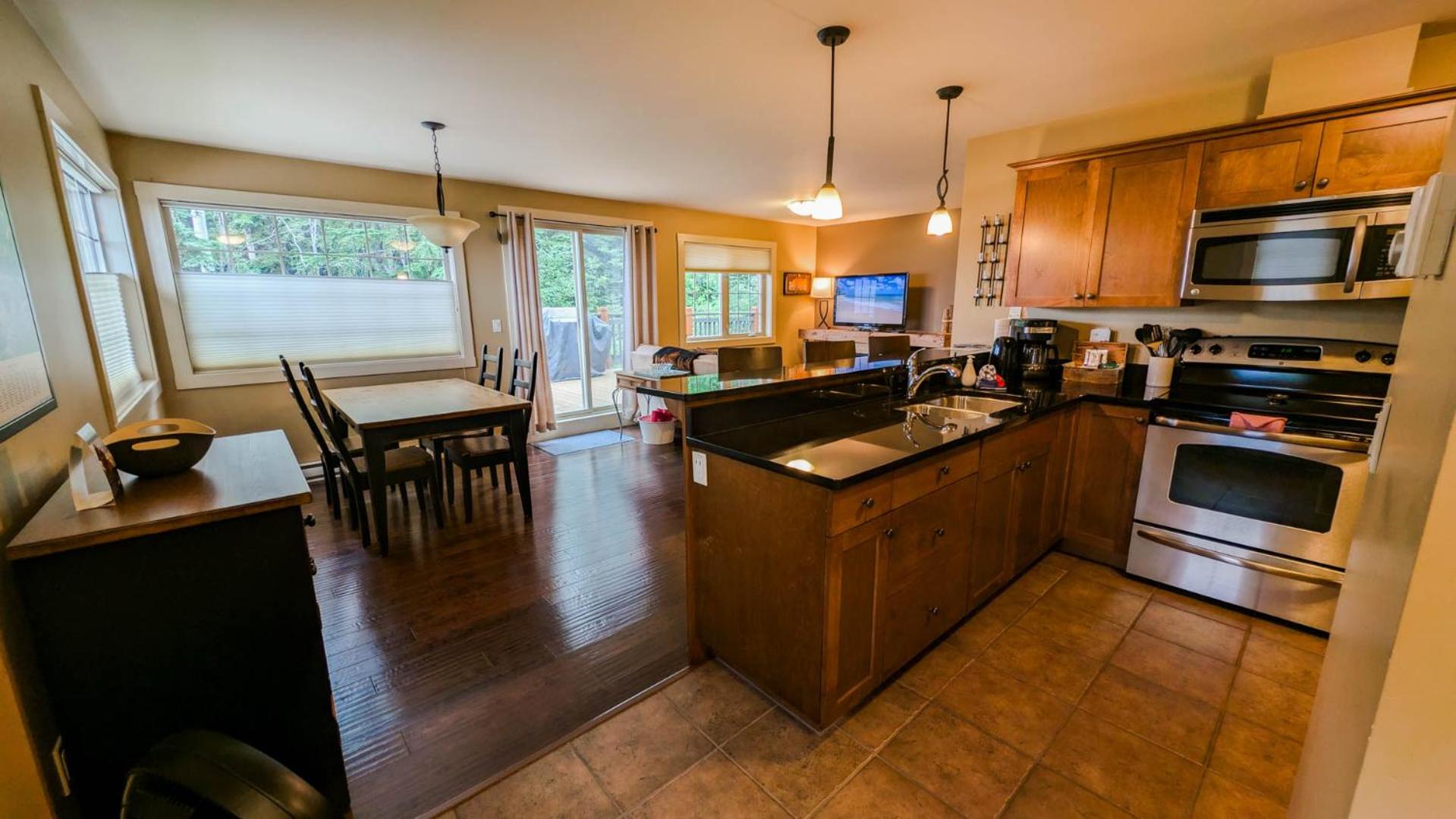 One Bedroom Apartment - Hunters Hideaway - Unit 60 photo 3