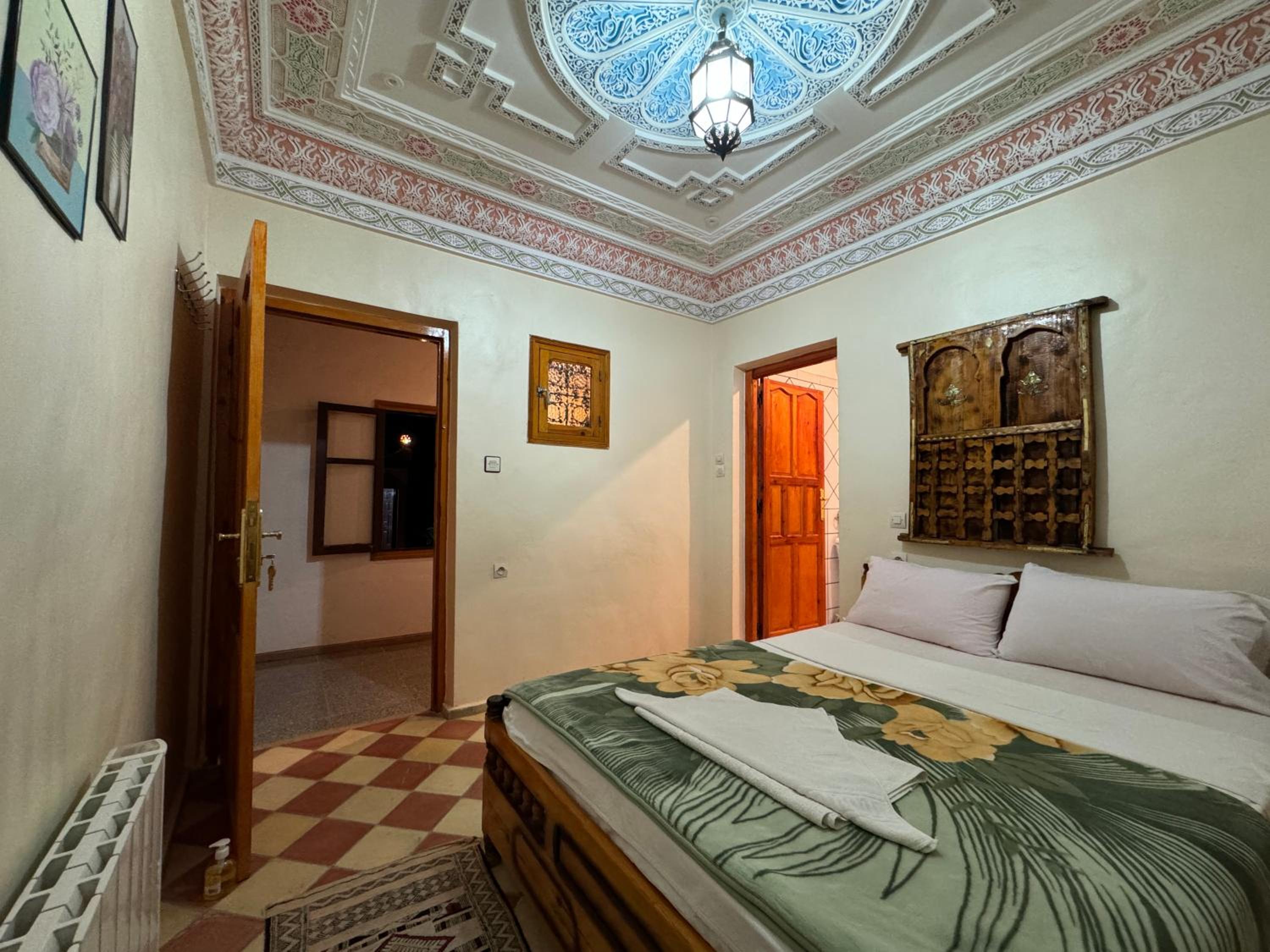 Standard Double Room - Photo 2