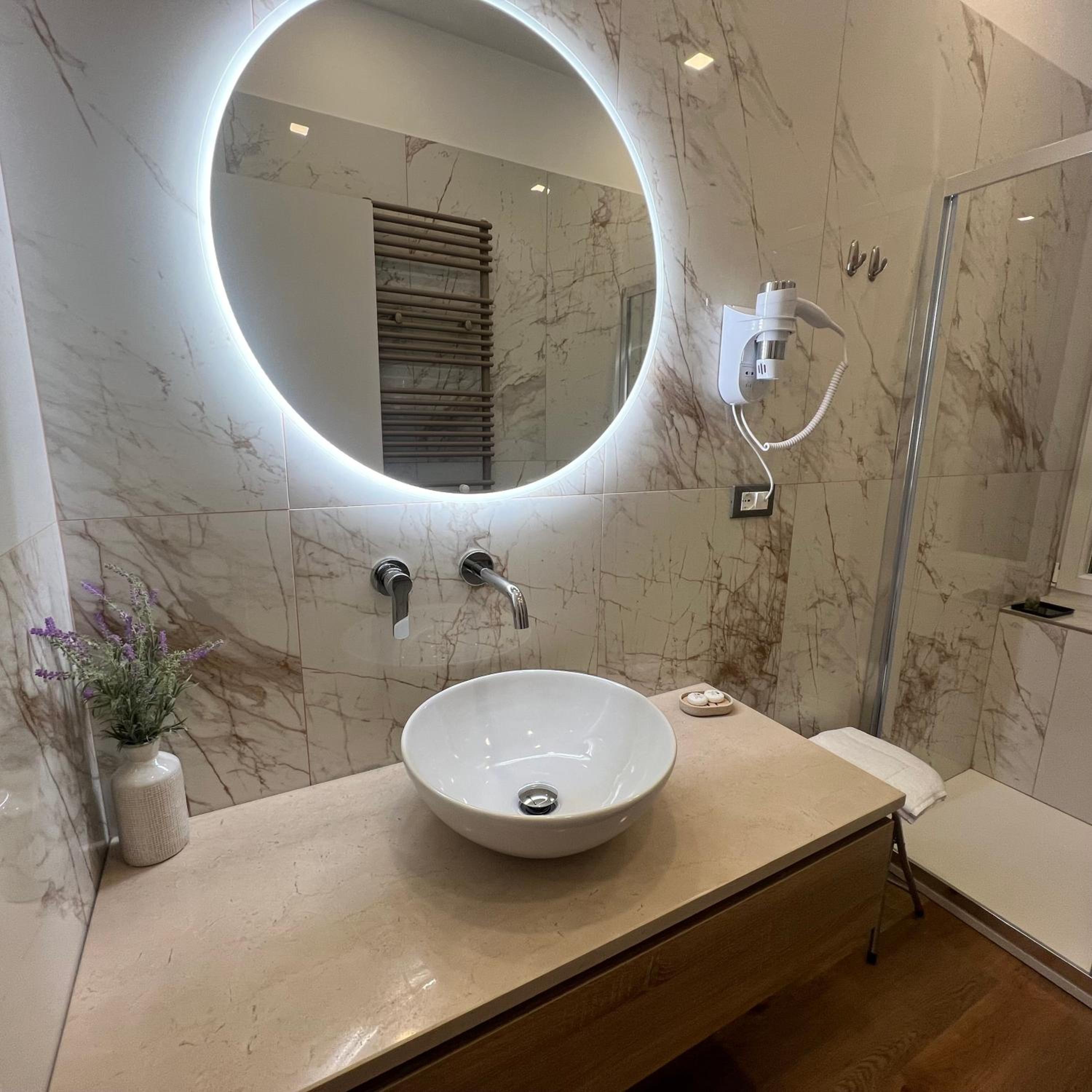 Double Room with Private Bathroom photo 2