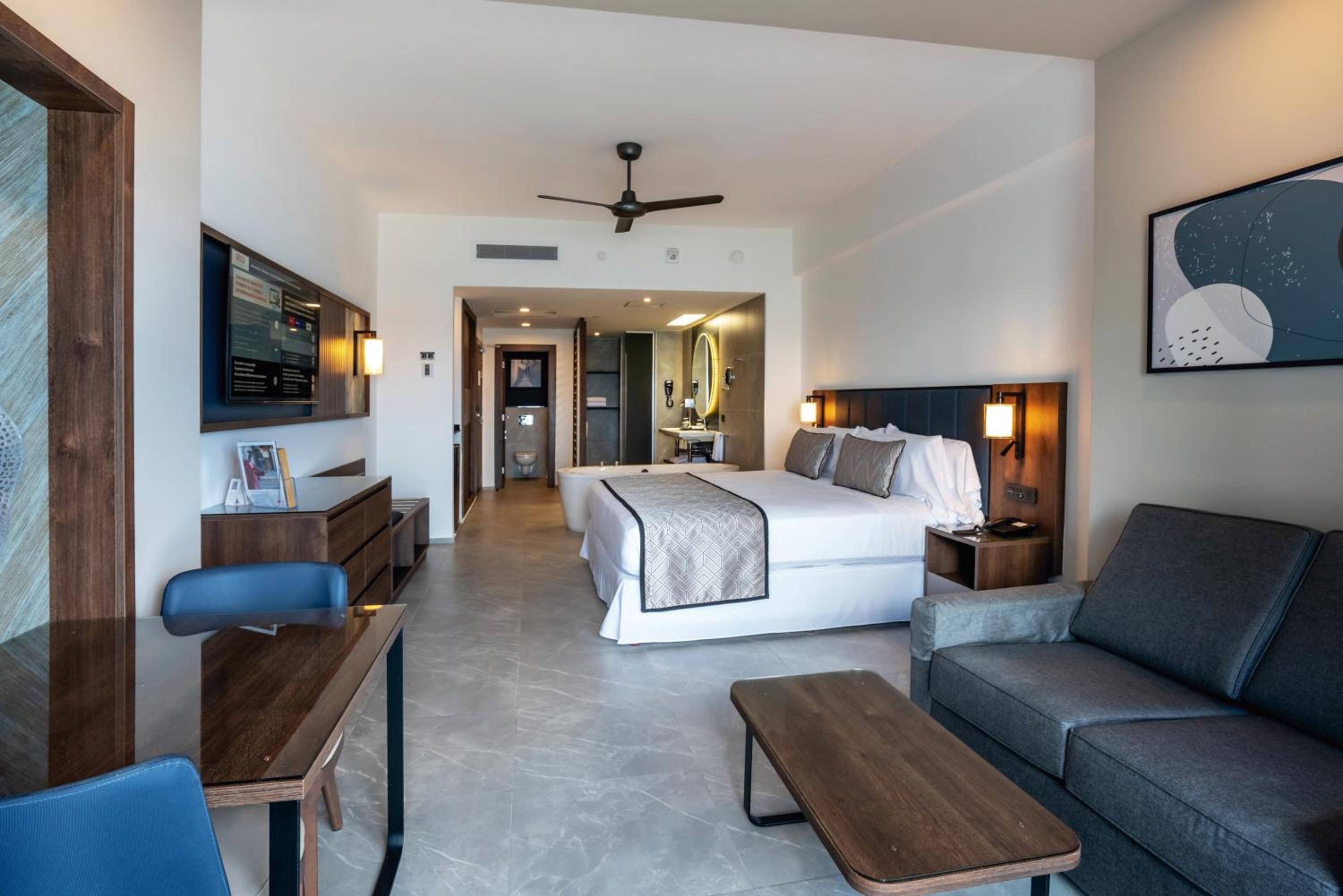 Junior Suite Ocean Front Elite Club